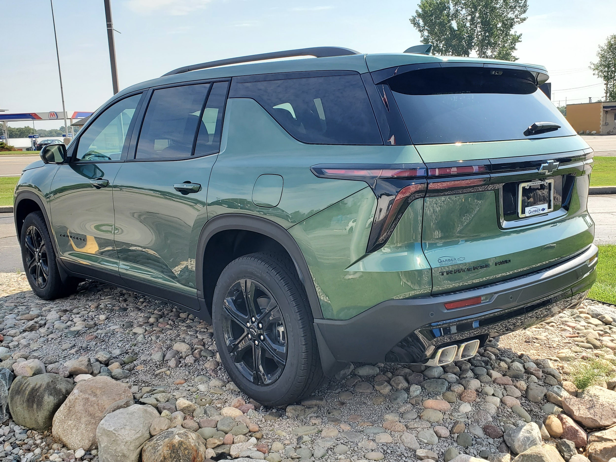 2027 Chevrolet Traverse LT - Photo 3