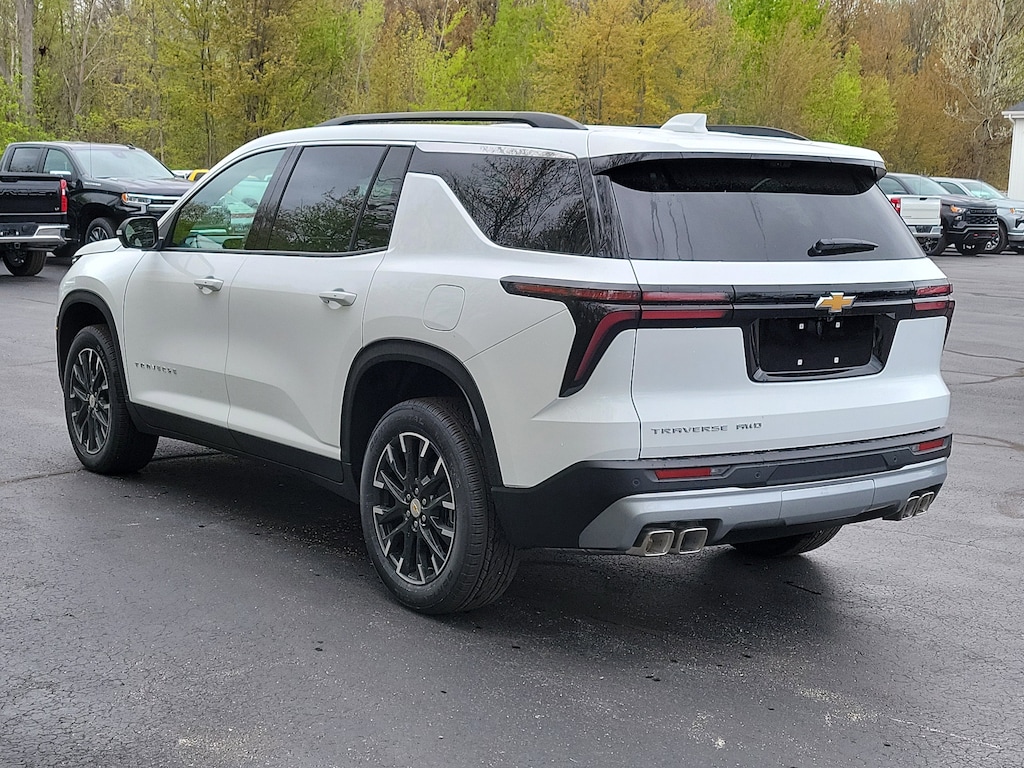New 2026 Chevrolet Traverse LT SUV