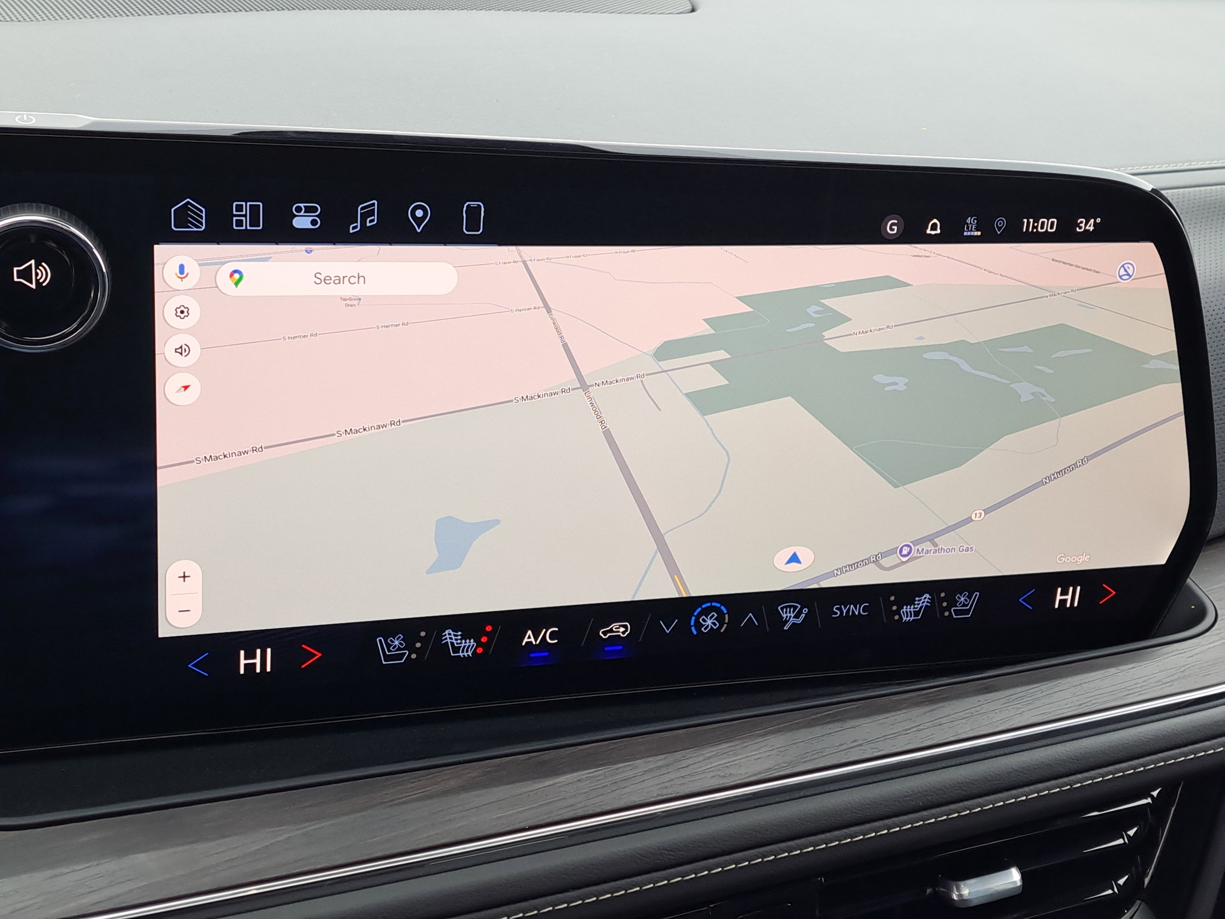 2026 Chevrolet Suburban Premier - Photo 18