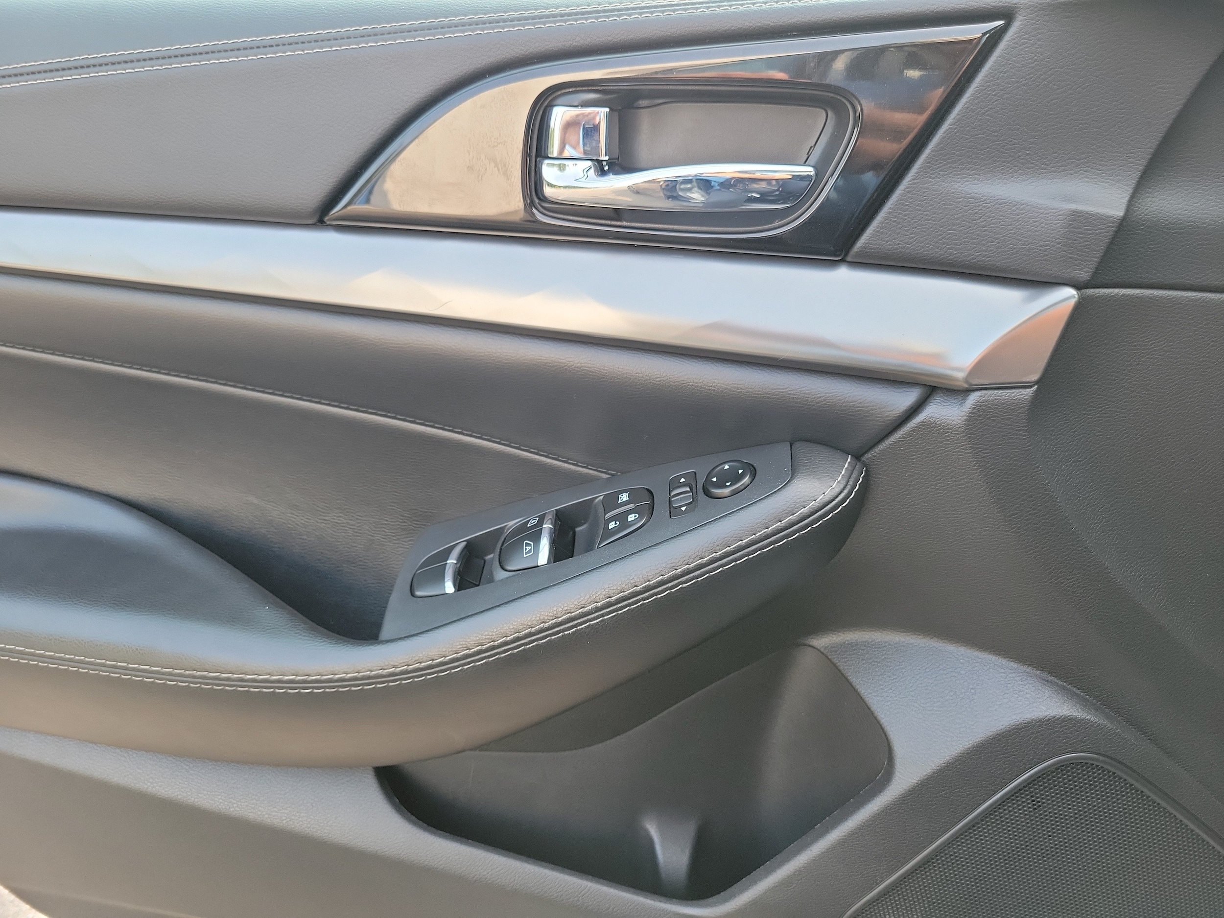 2023 Nissan Maxima SL - Photo 20