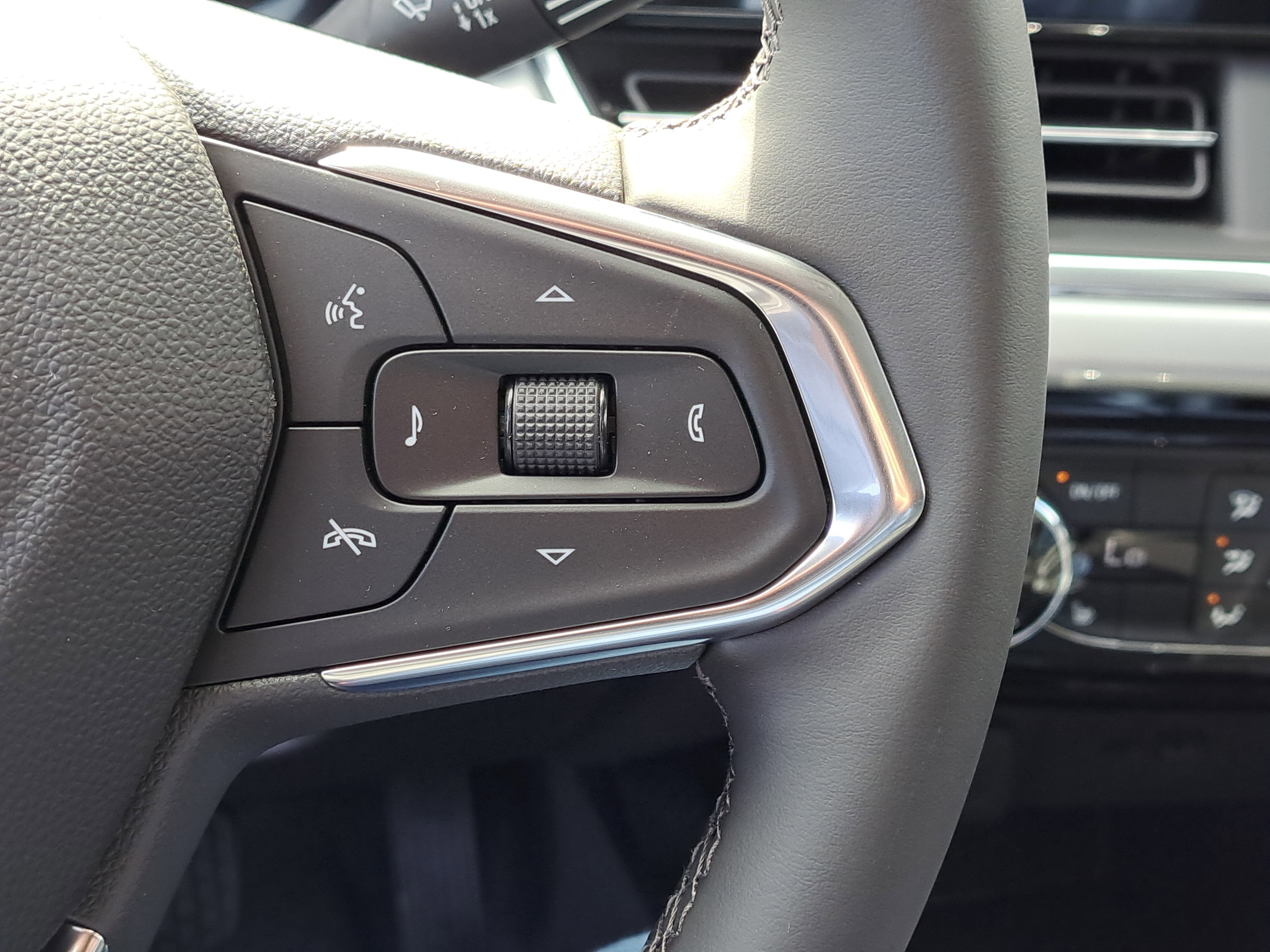 2026 Chevrolet Trax LT - Photo 10