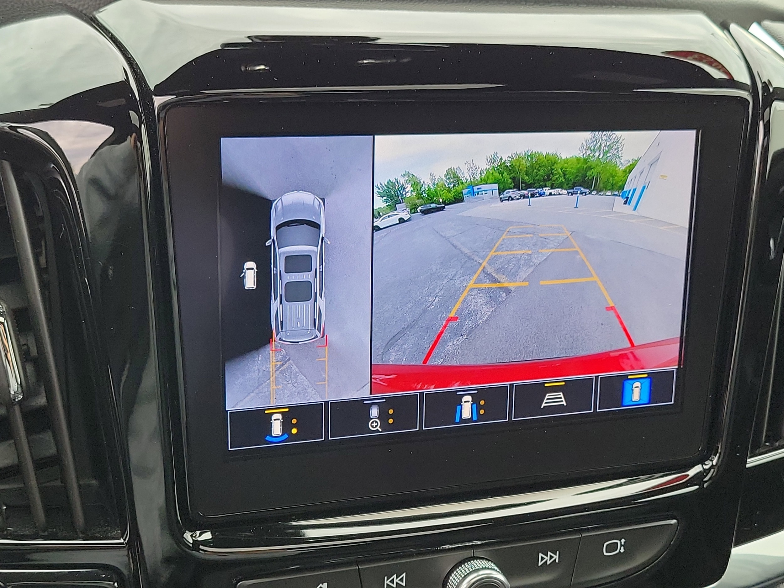 2023 Chevrolet Traverse RS - Photo 19