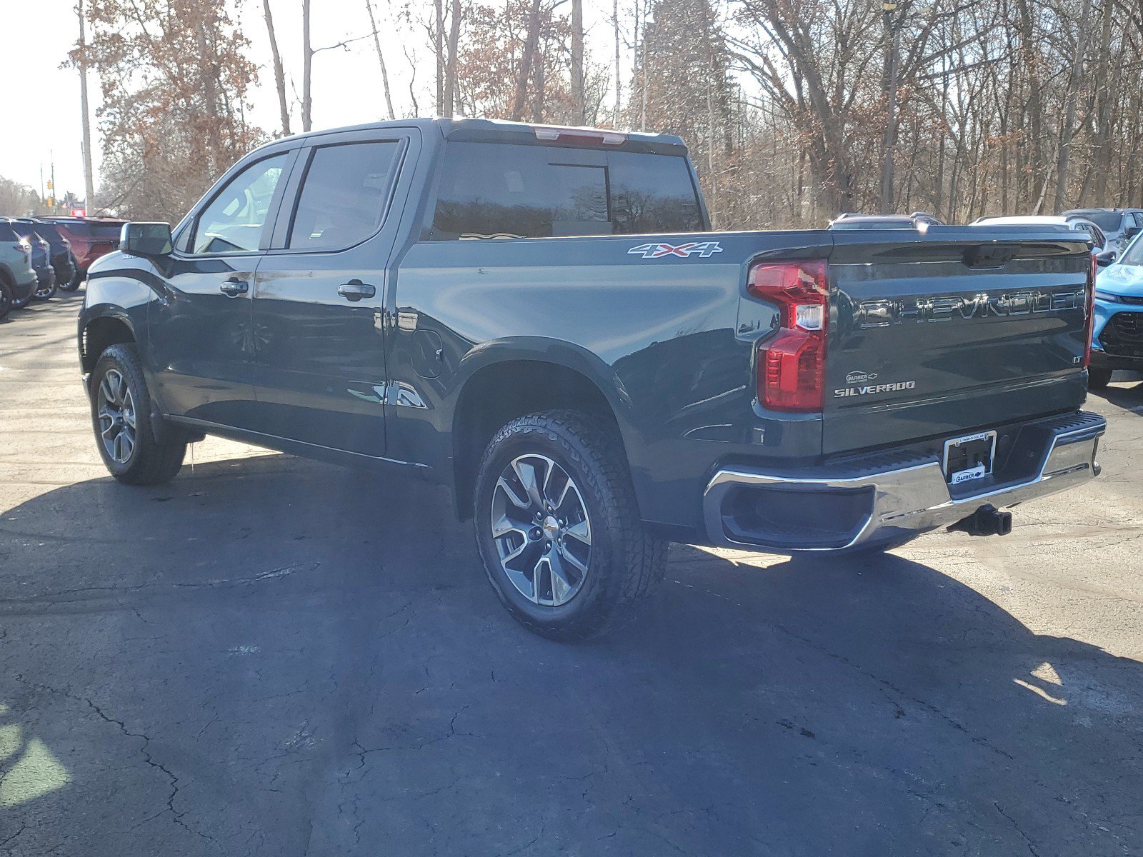 2025 Chevrolet Silverado 1500 LT photo 3