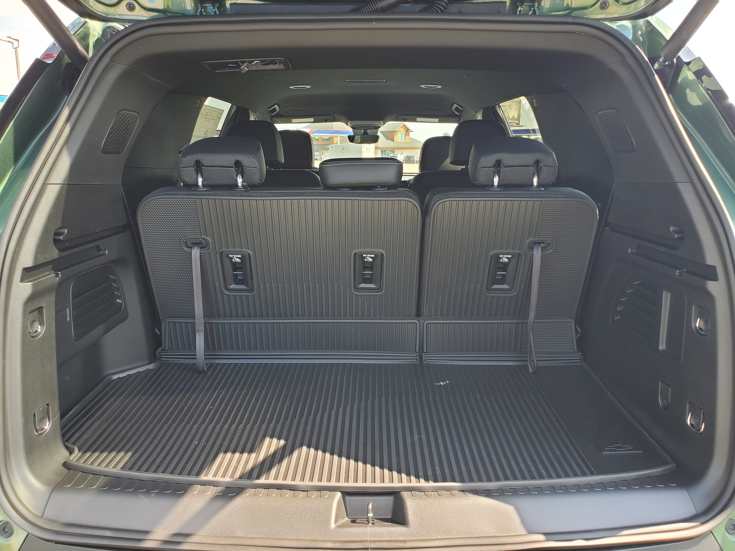 2027 Chevrolet Traverse LT - Photo 29