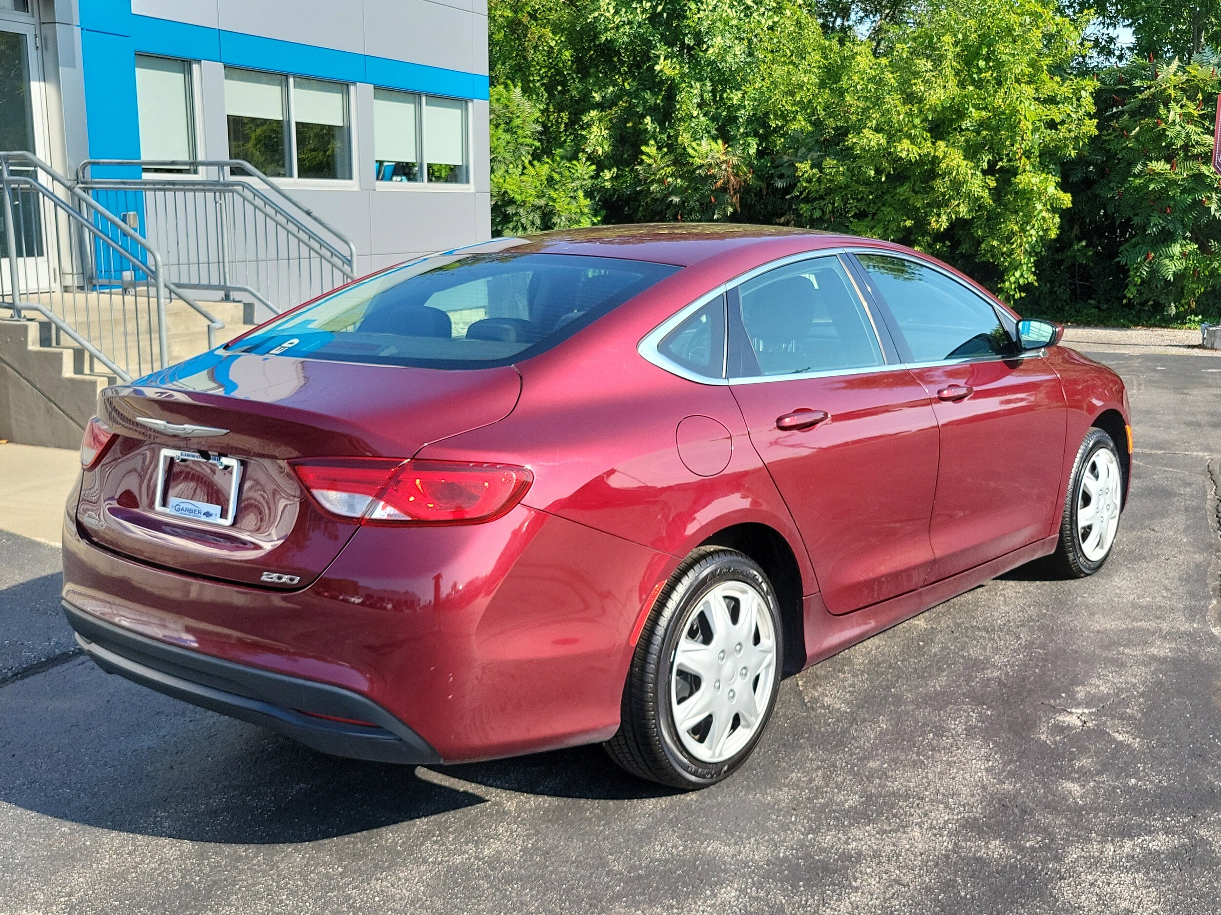 2017 Chrysler 200 LX photo 4