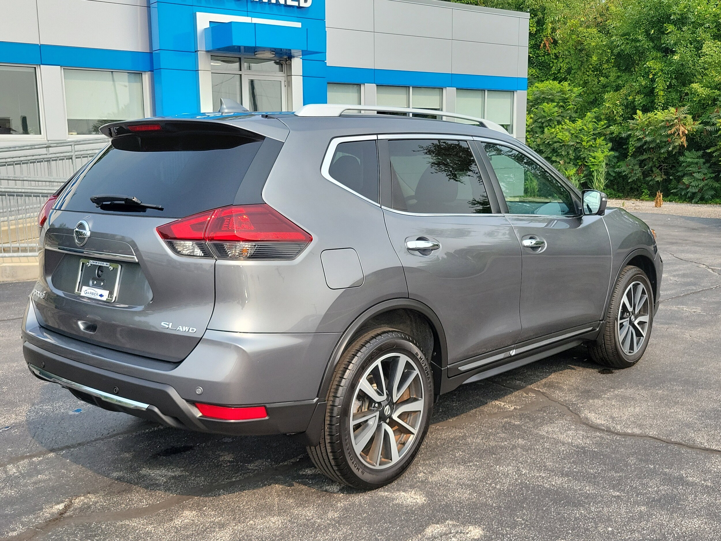 2019 Nissan Rogue S photo 3