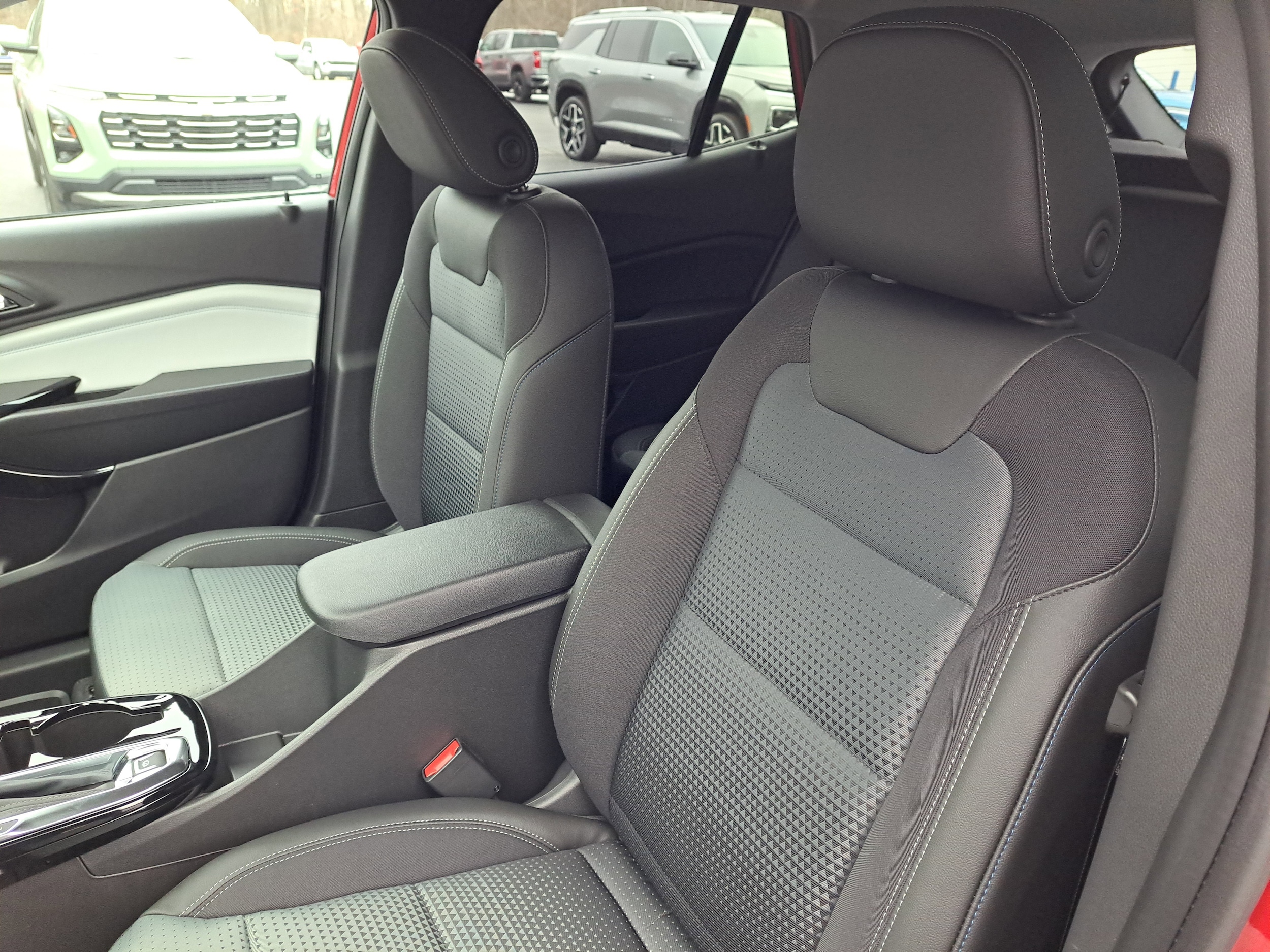 2026 Chevrolet Trax LT - Photo 7