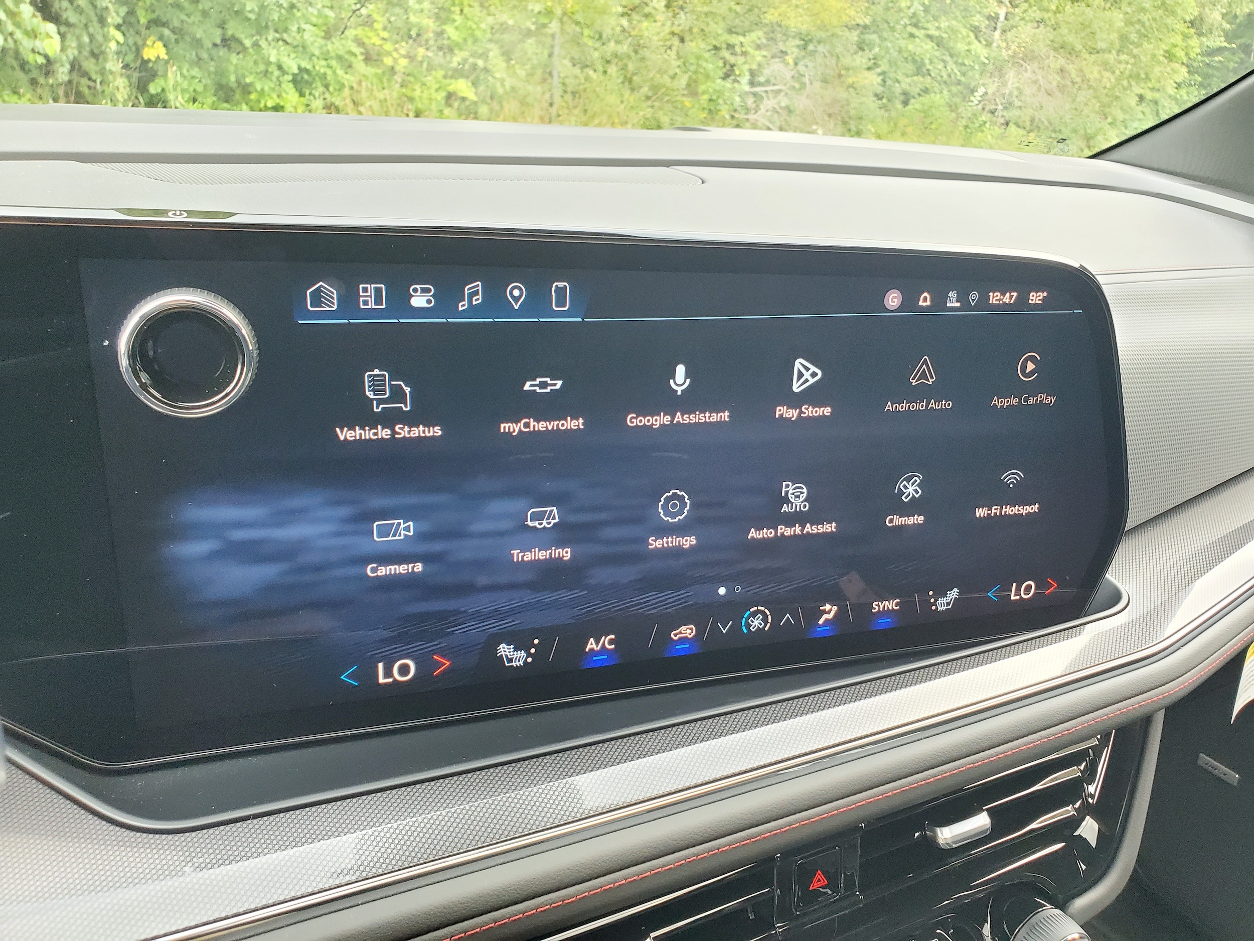 2026 Chevrolet Suburban RST - Photo 13