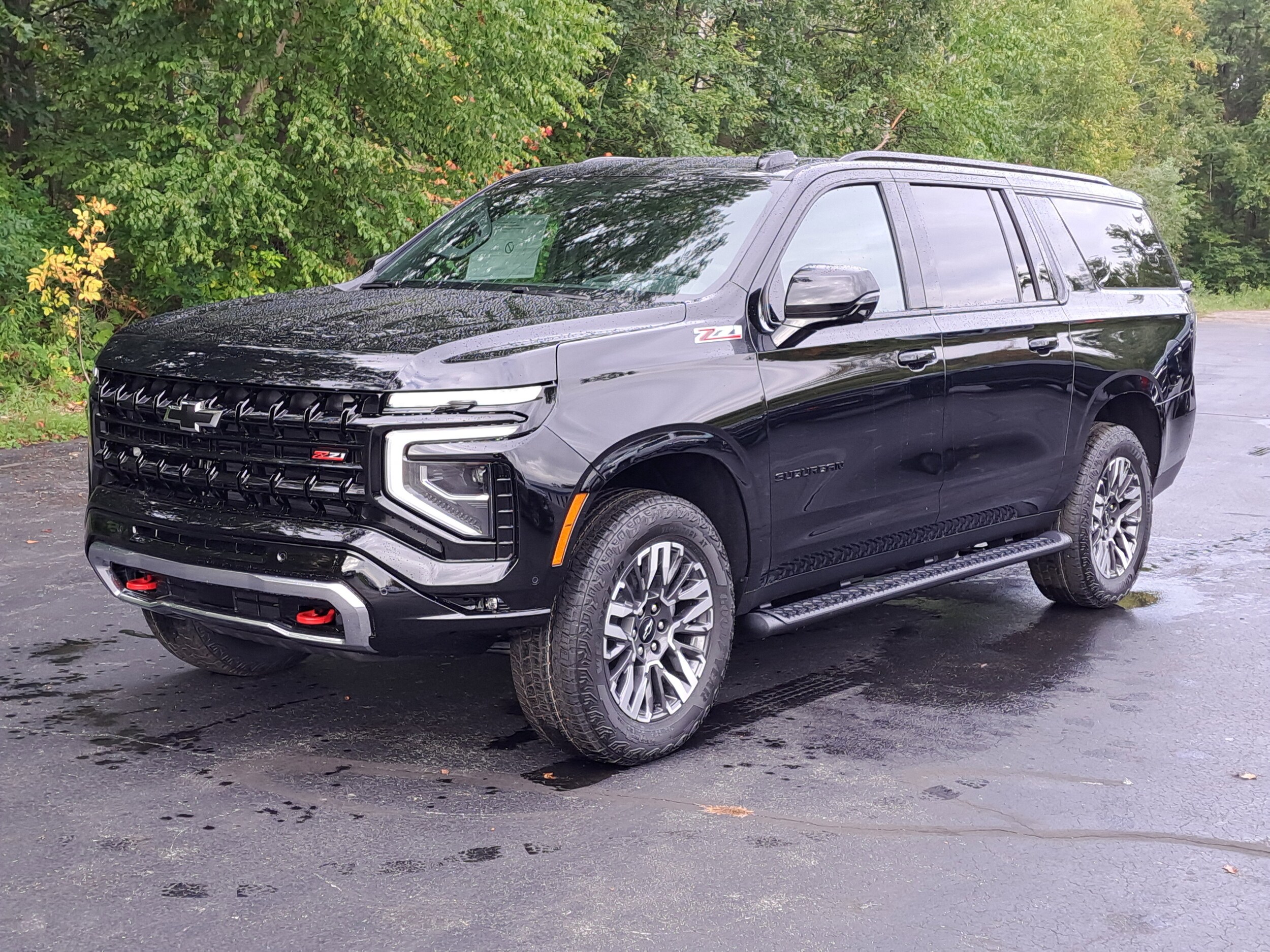 2026 Chevrolet Suburban Z71 photo 2