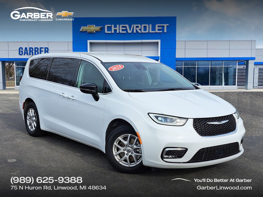 Used 2024 Chrysler Pacifica Touring L Van Passenger Van