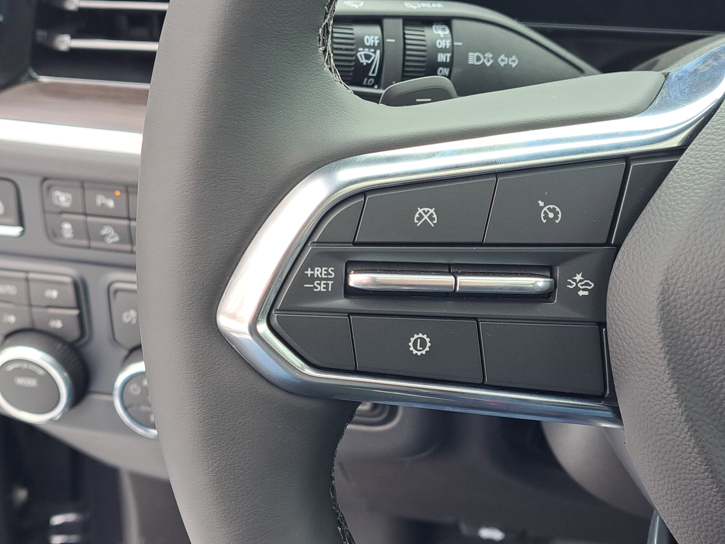 2026 Chevrolet Suburban Premier - Photo 14