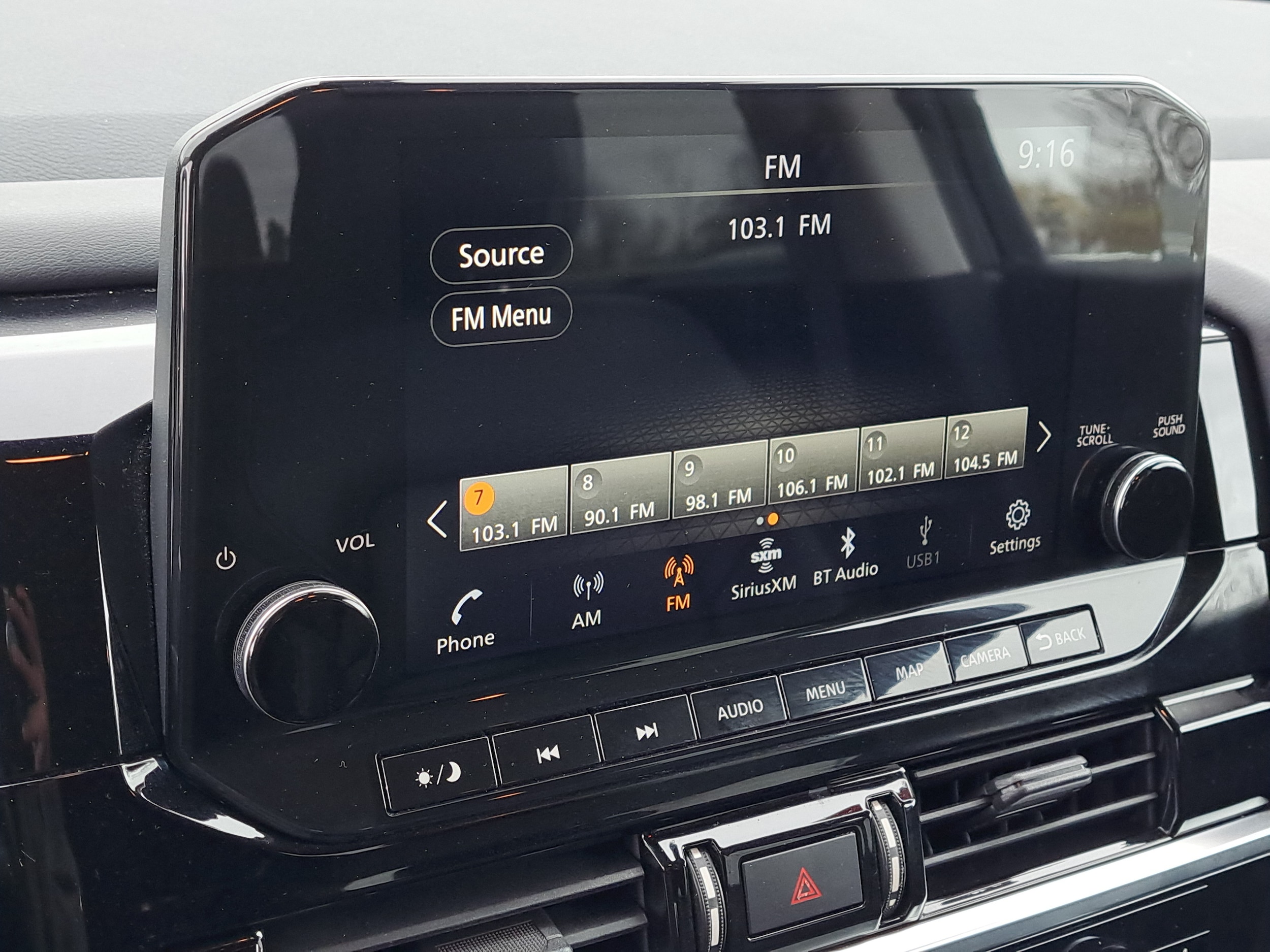 2022 Nissan Pathfinder SL - Photo 16