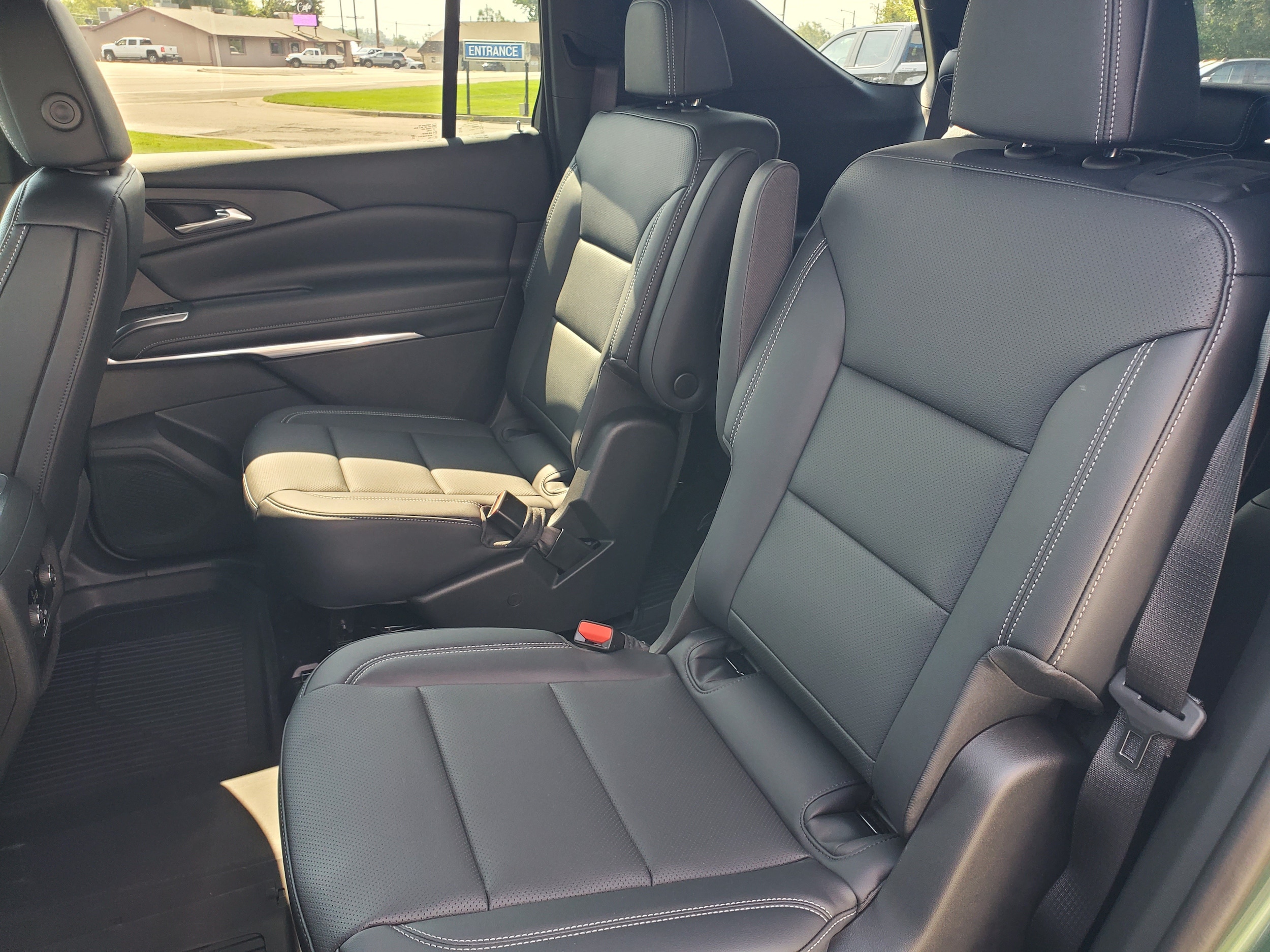 2027 Chevrolet Traverse LT - Photo 25
