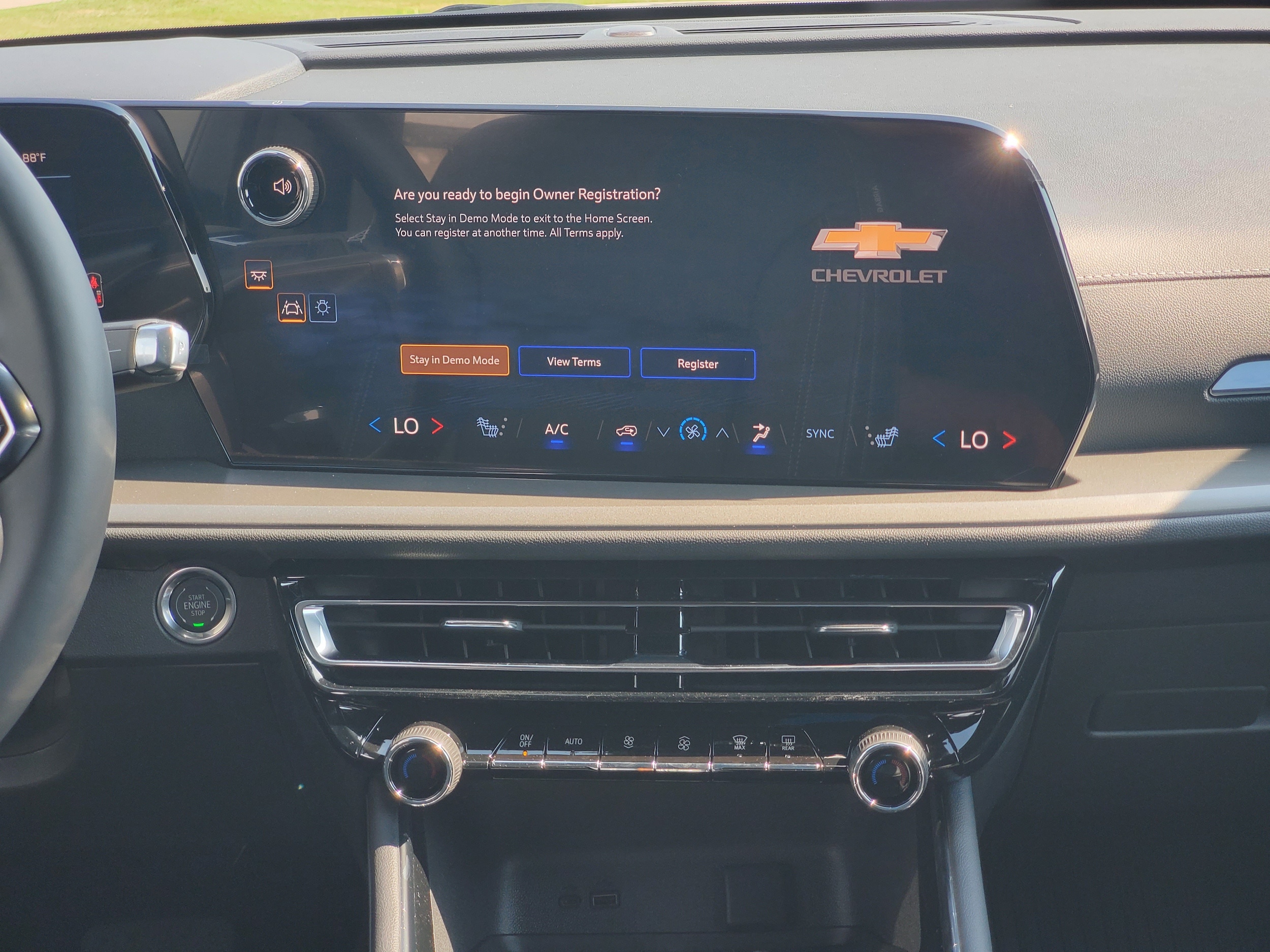 2027 Chevrolet Traverse LT - Photo 24
