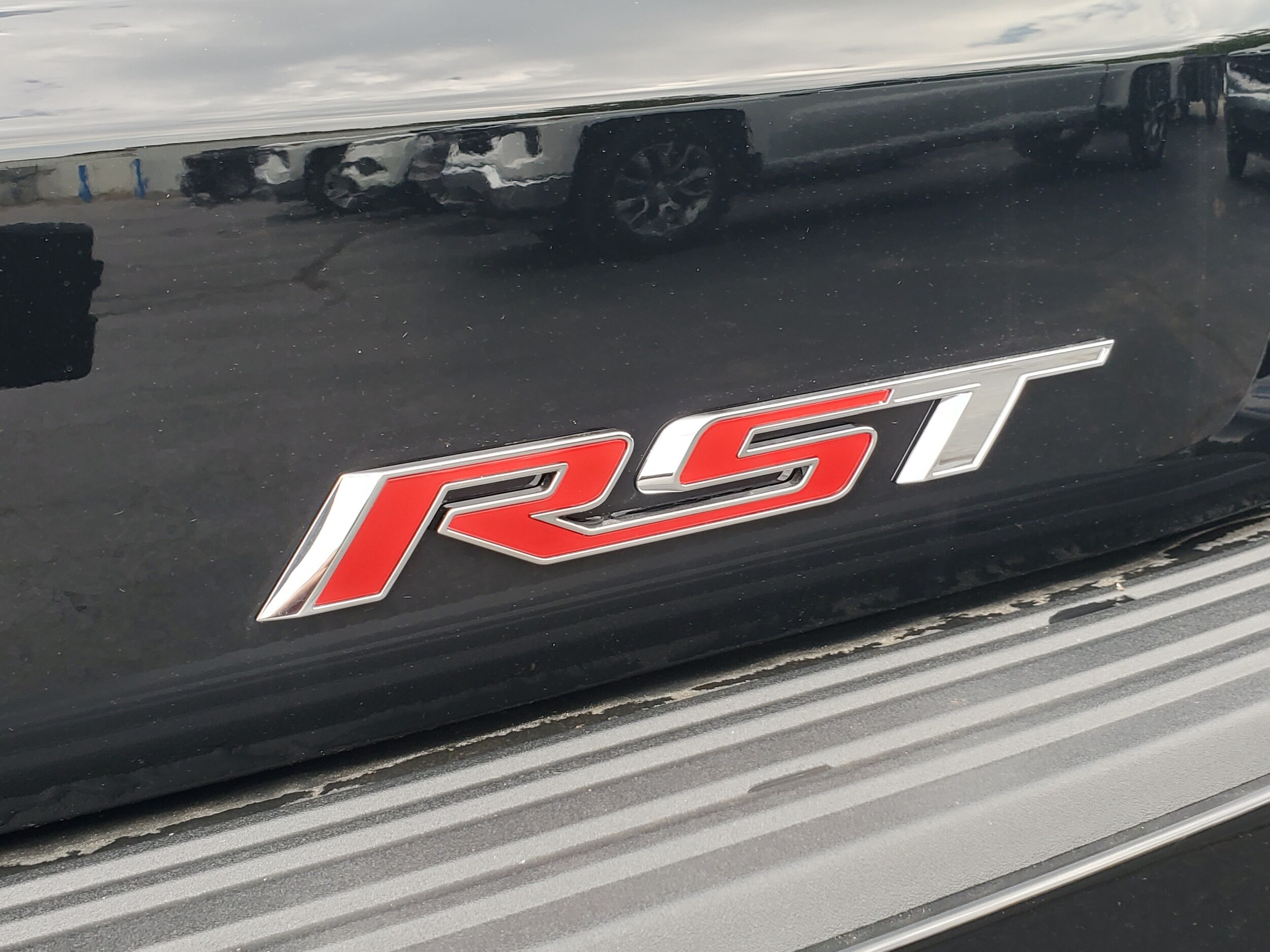 2026 Chevrolet Suburban RST - Photo 36