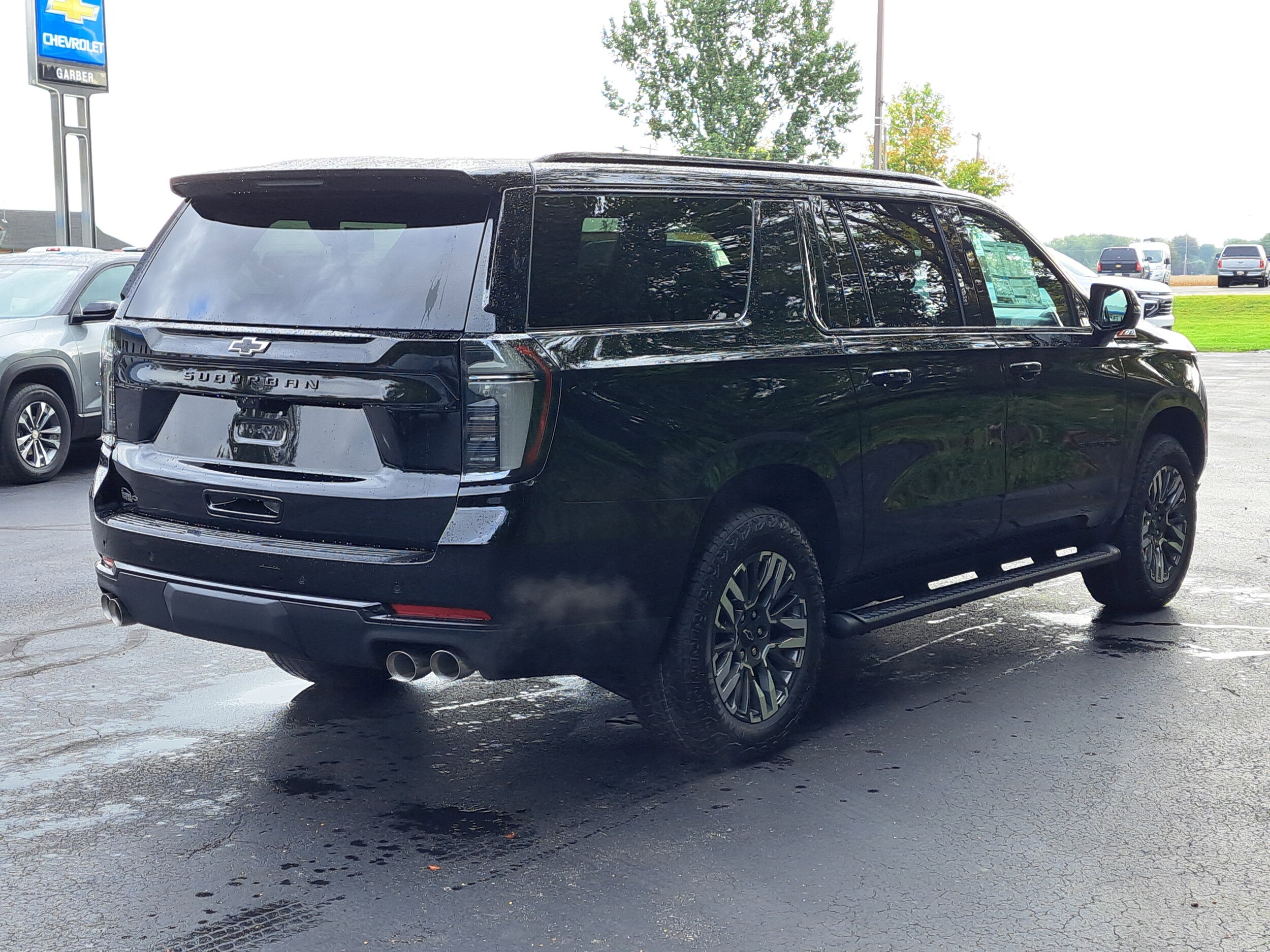 2026 Chevrolet Suburban Z71 photo 4