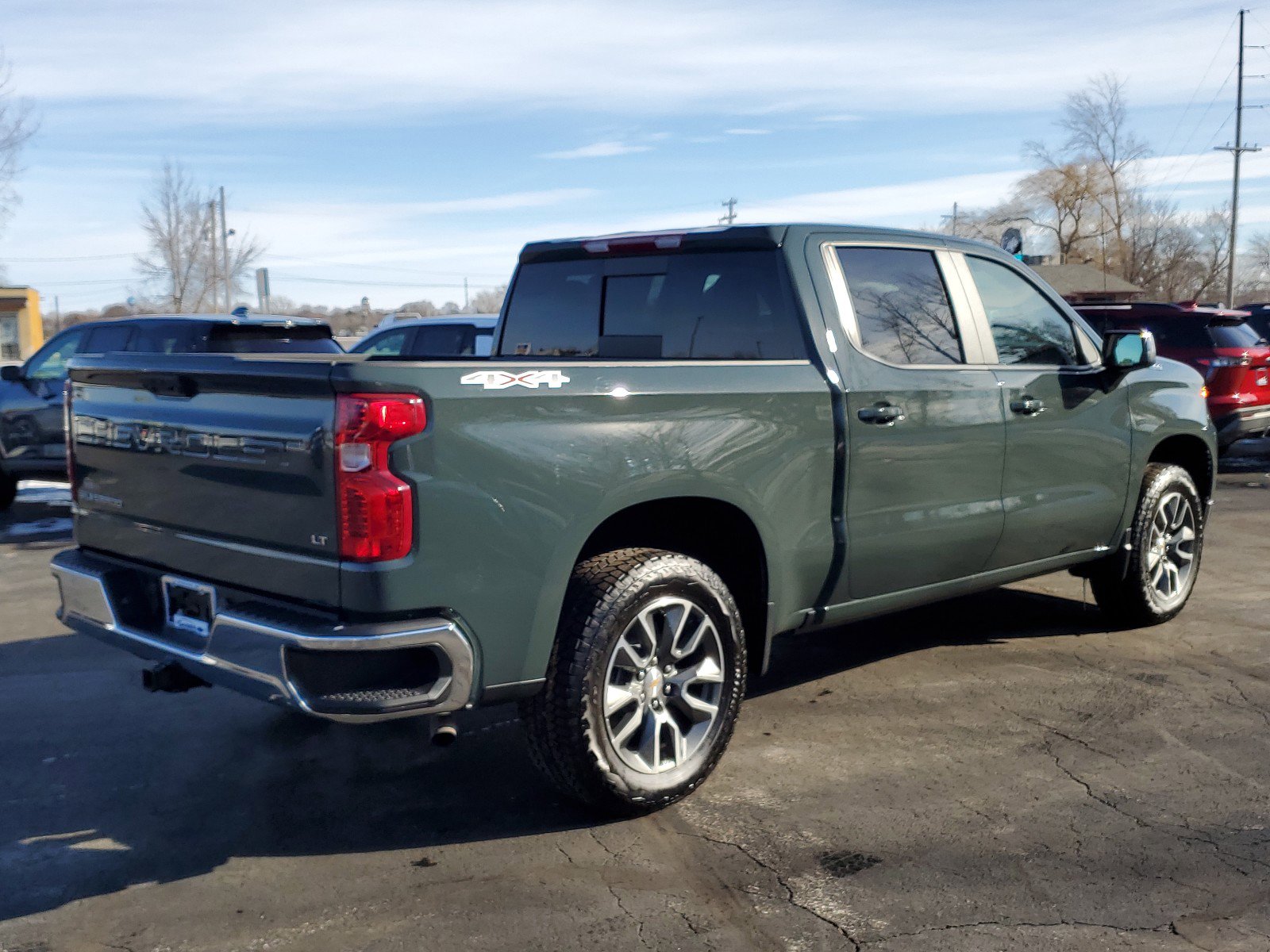 2025 Chevrolet Silverado 1500 LT photo 4
