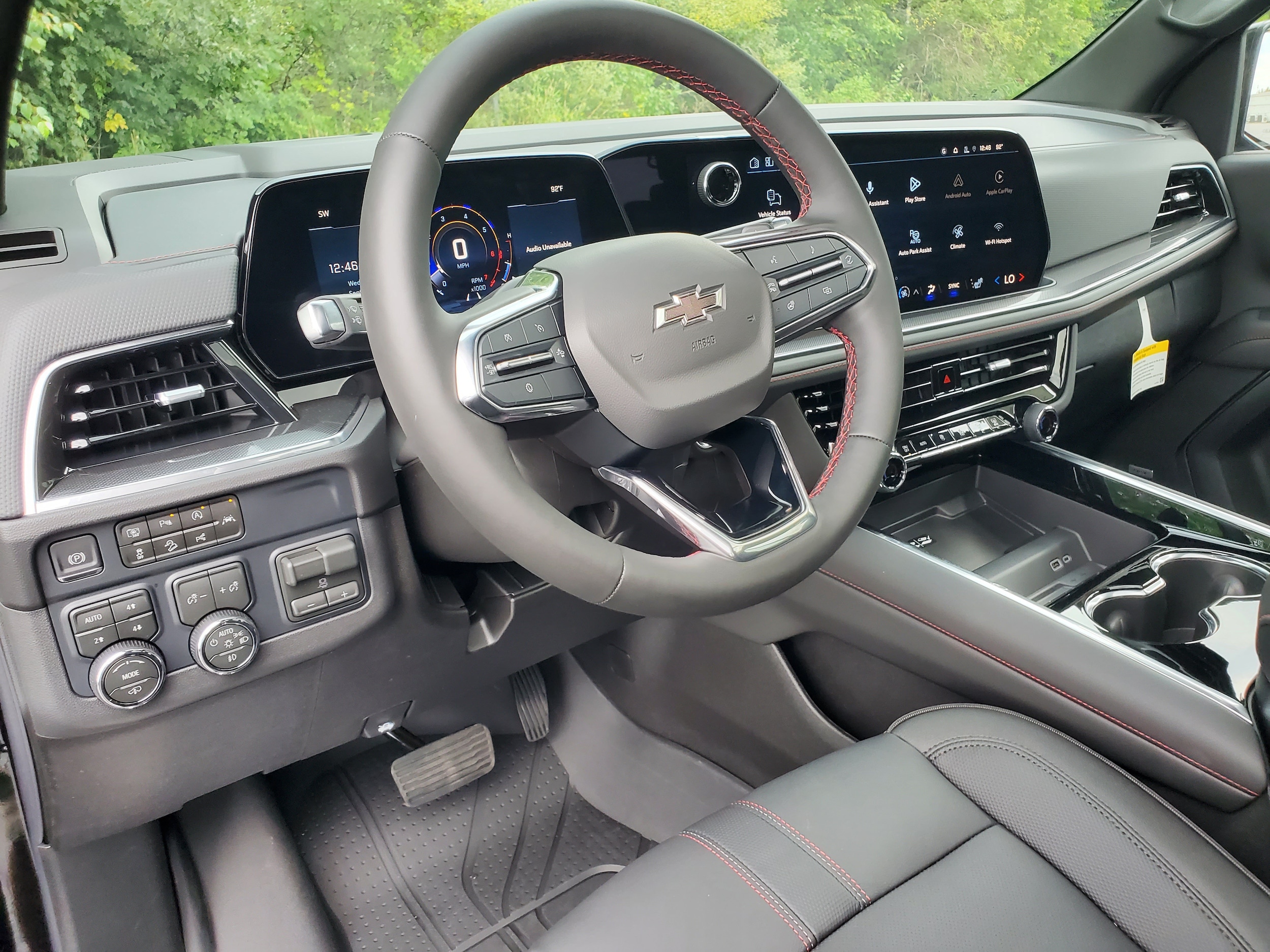 2026 Chevrolet Suburban RST - Photo 7