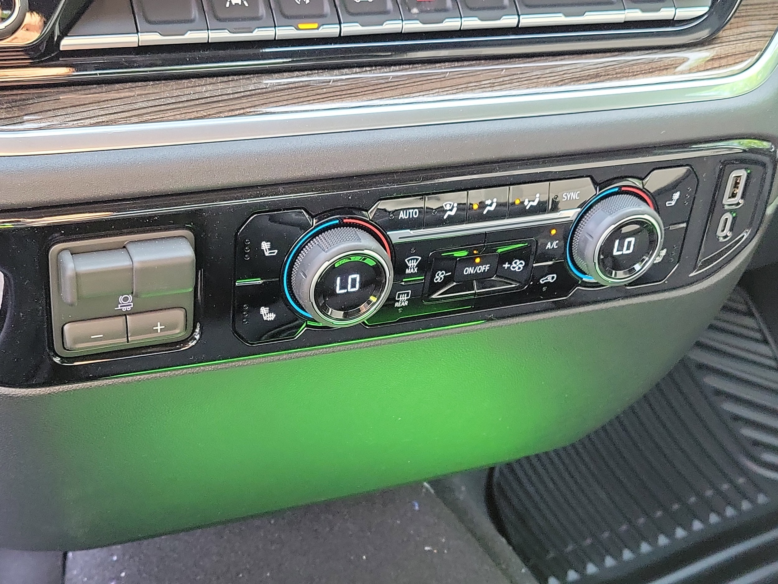 2026 Chevrolet Silverado 1500 LT - Photo 18