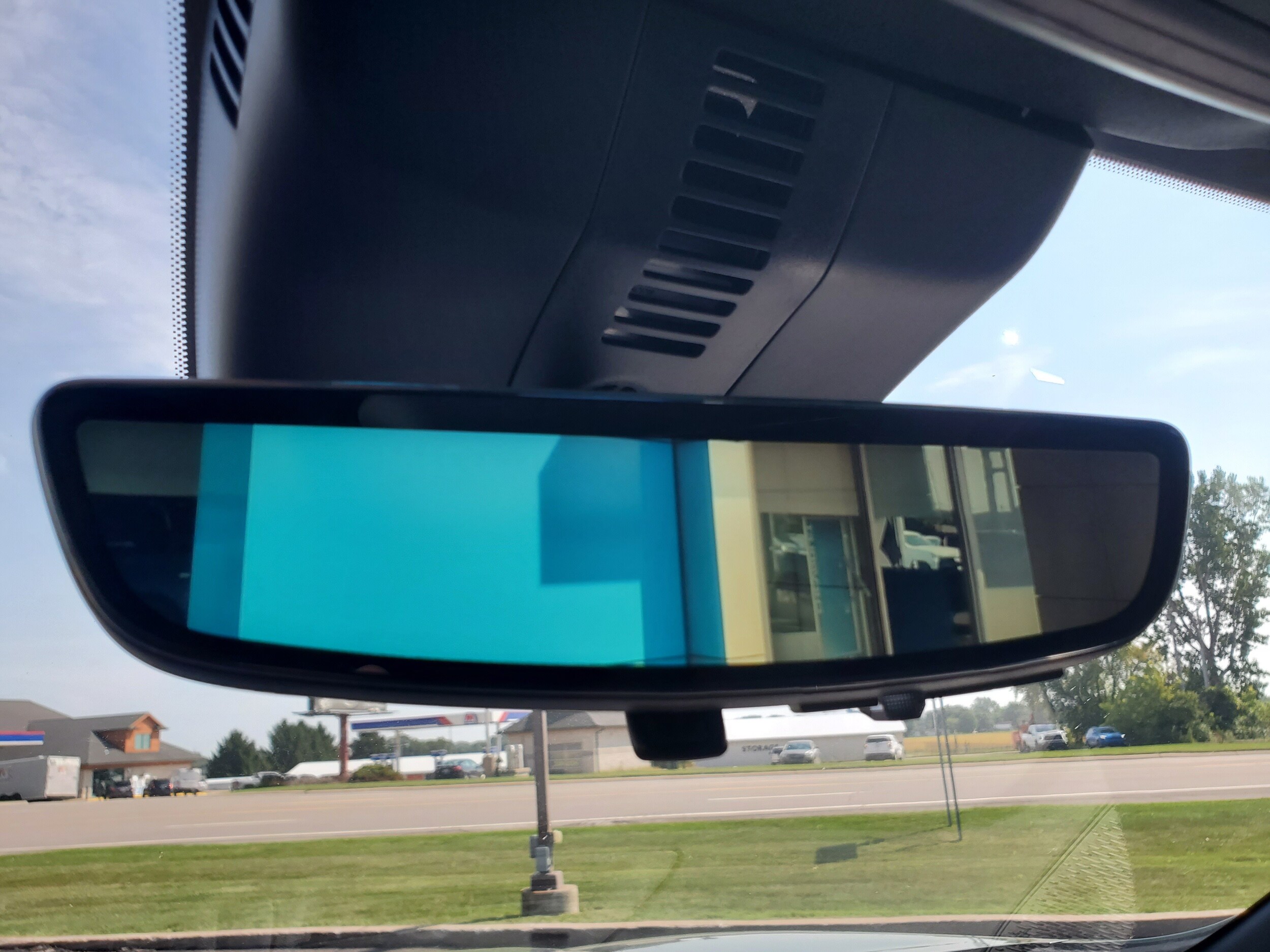 2027 Chevrolet Traverse LT - Photo 19
