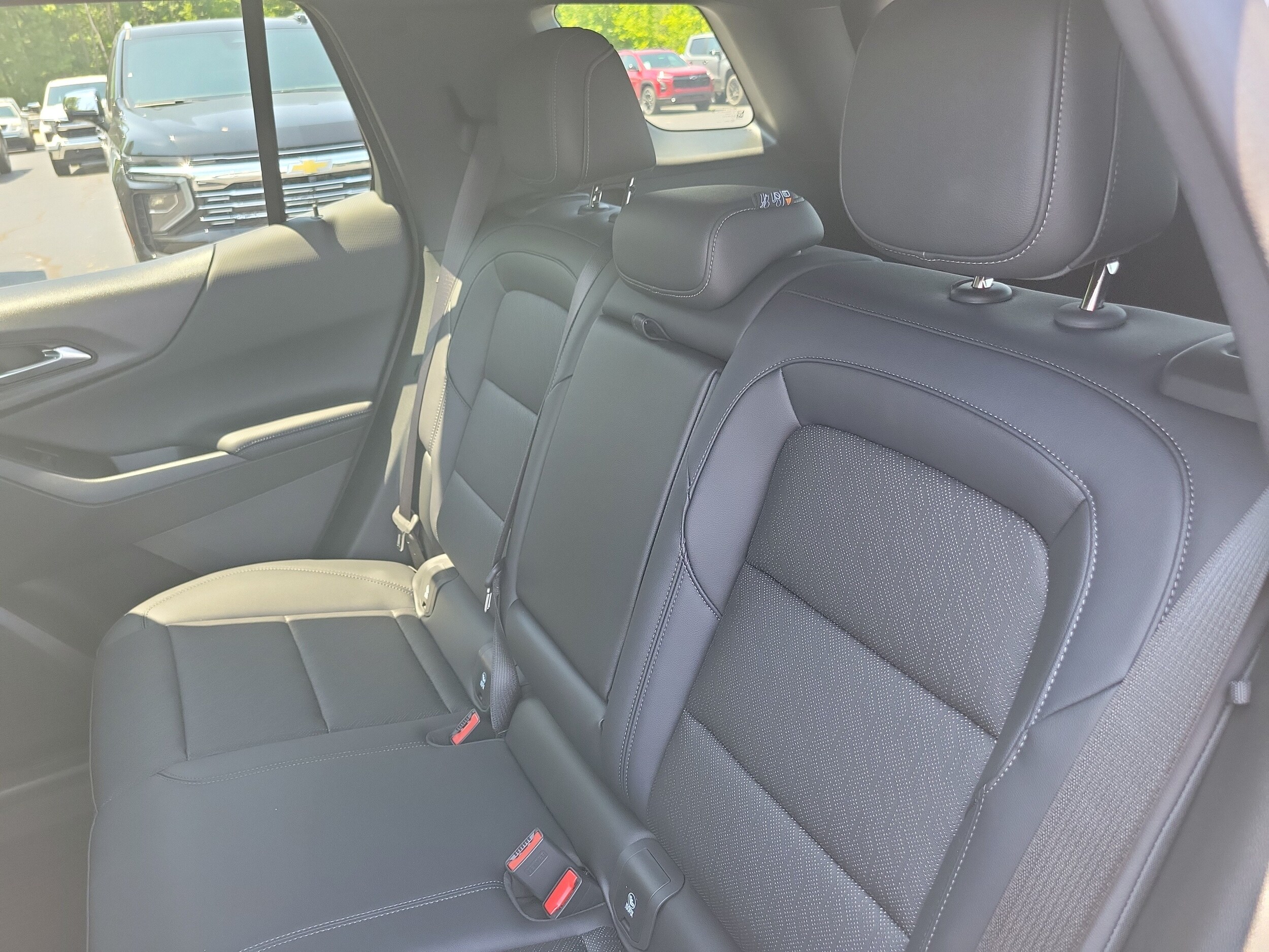 2027 Chevrolet Equinox LT - Photo 25