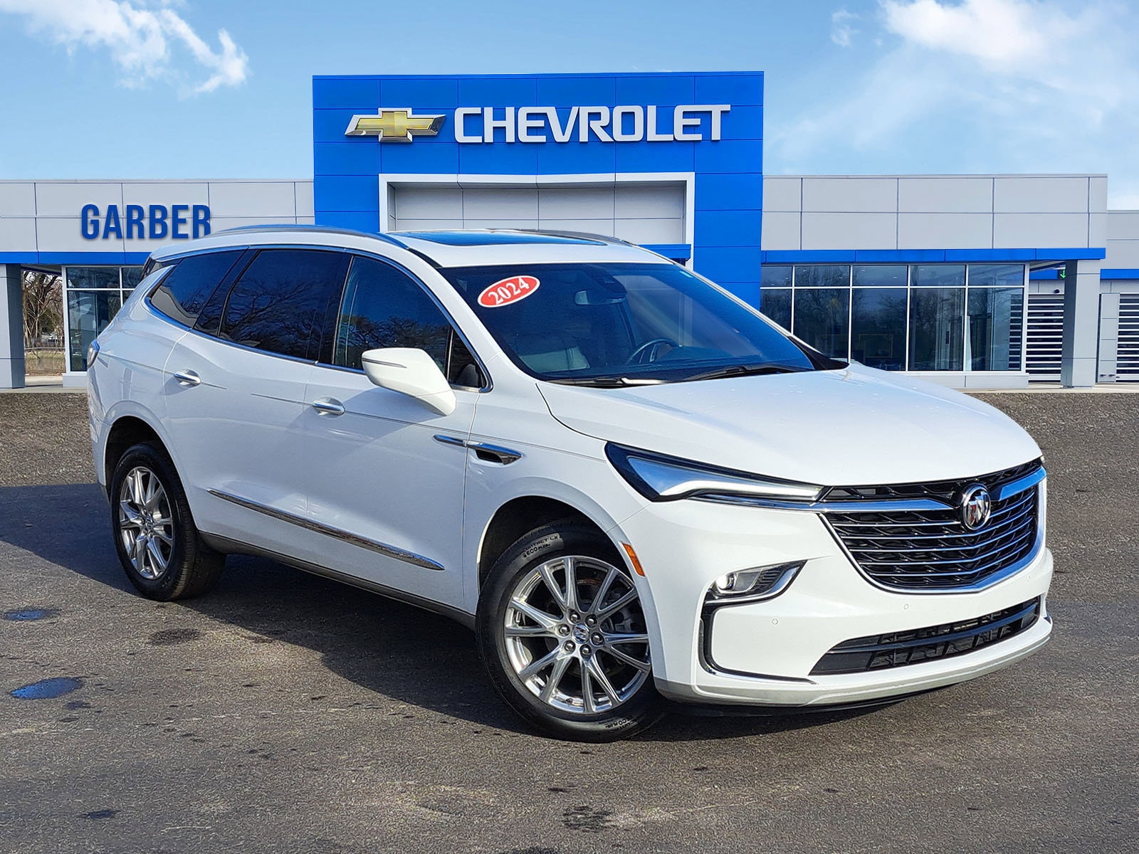 2024 Buick Enclave Essence's photo