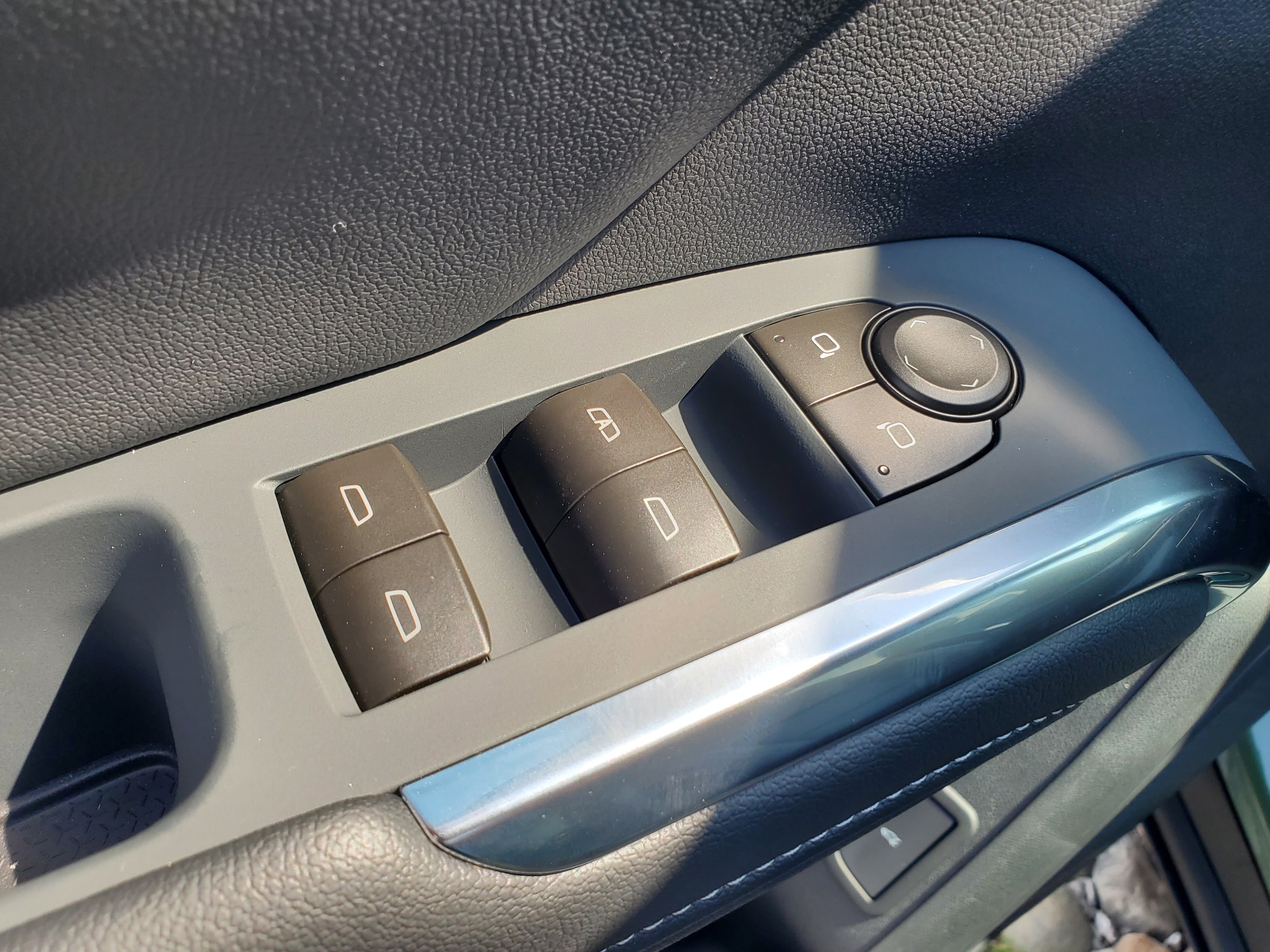 2027 Chevrolet Traverse LT - Photo 21