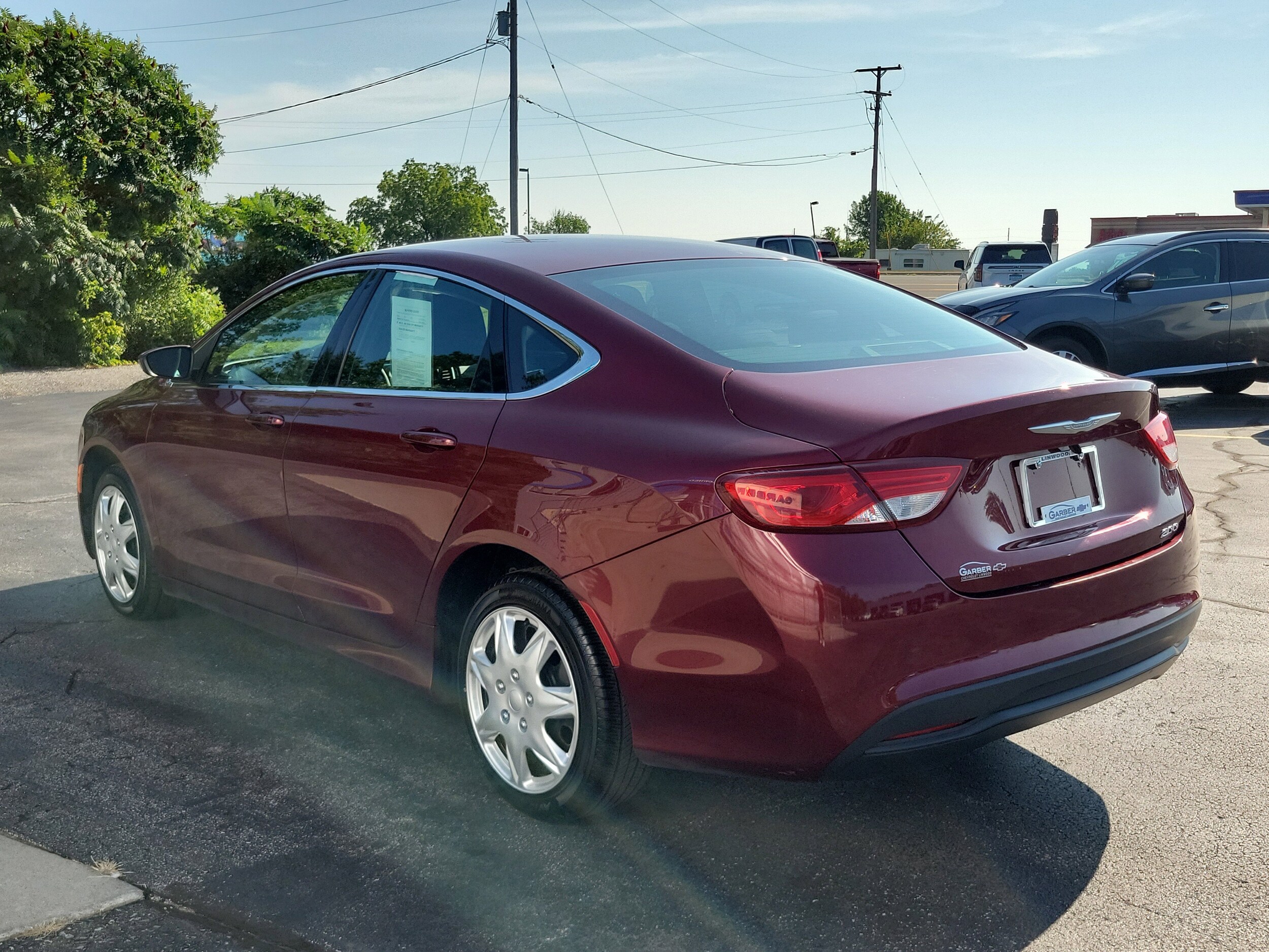 2017 Chrysler 200 LX photo 3