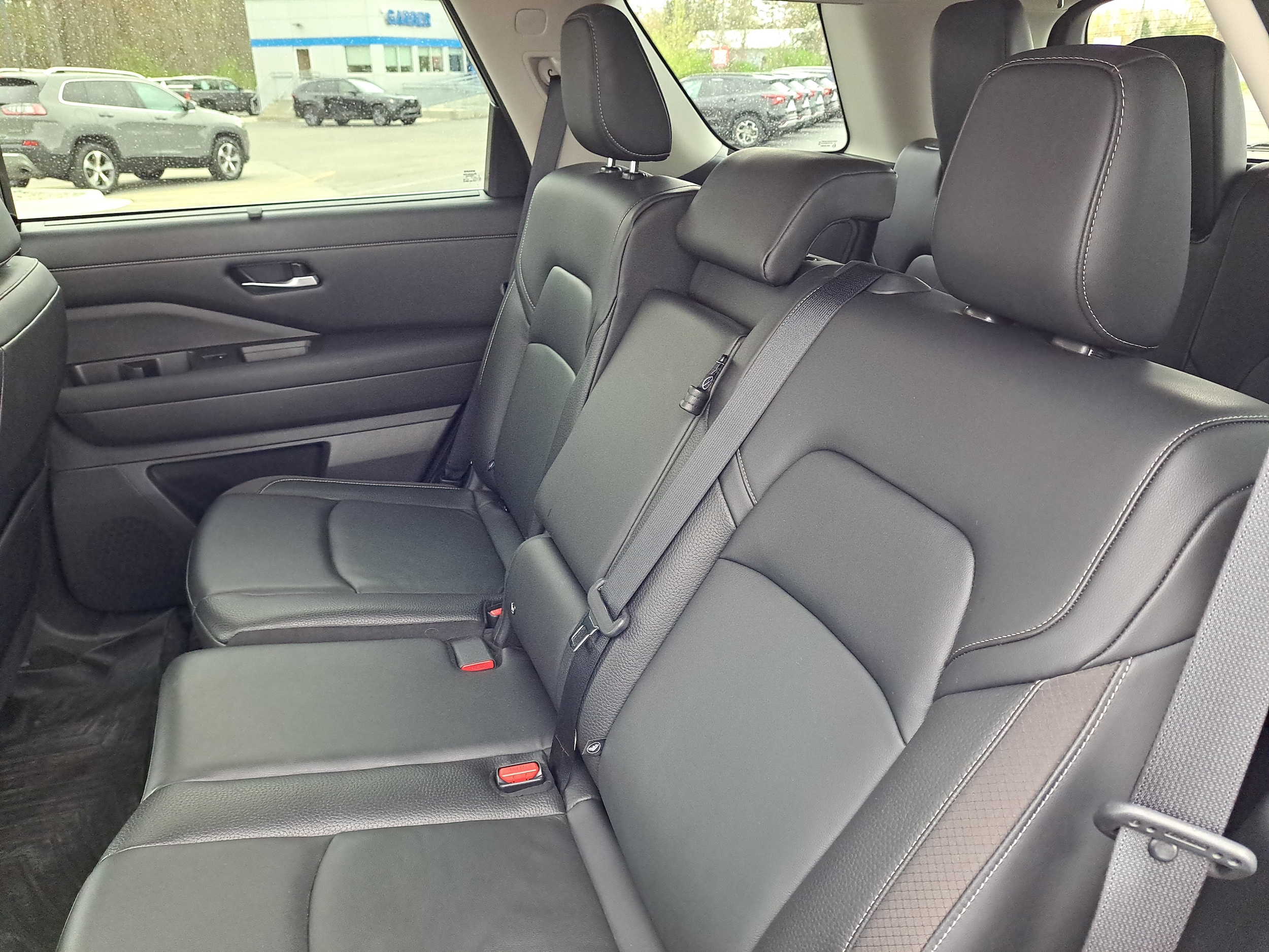 2022 Nissan Pathfinder SL - Photo 26