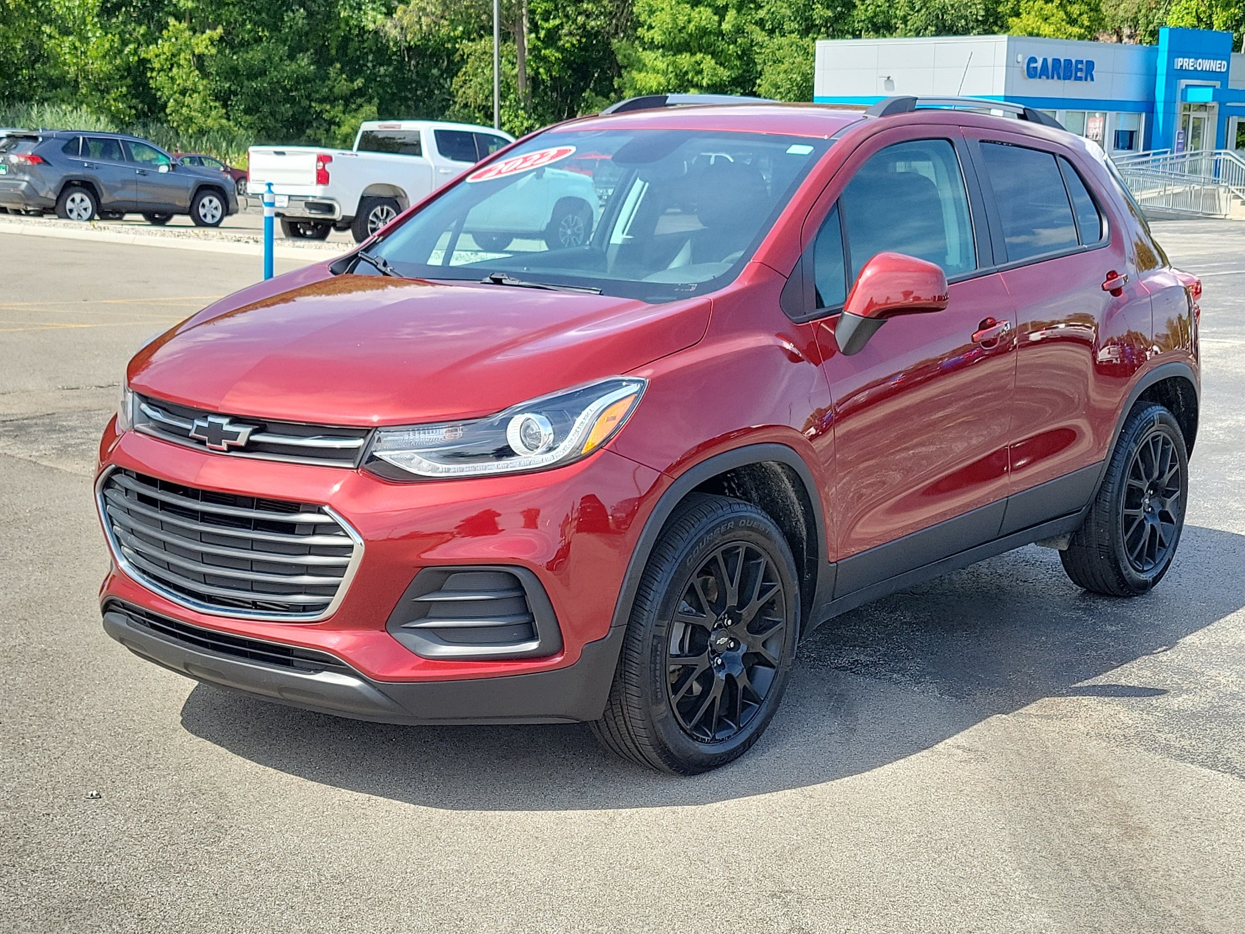 Used 2022 Chevrolet Trax LT with VIN KL7CJPSM8NB506946 for sale in Linwood, MI