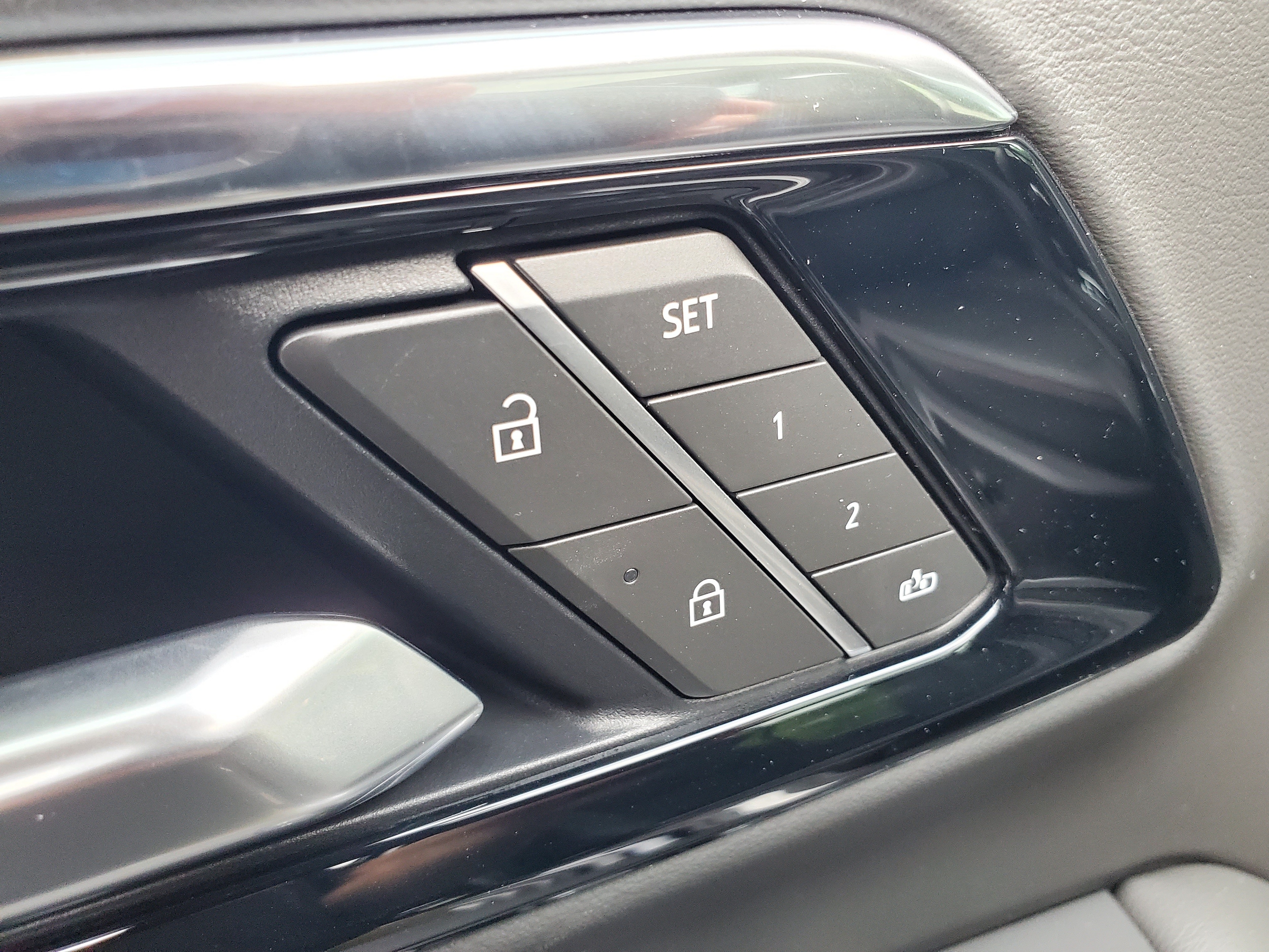 2026 Chevrolet Suburban RST - Photo 22
