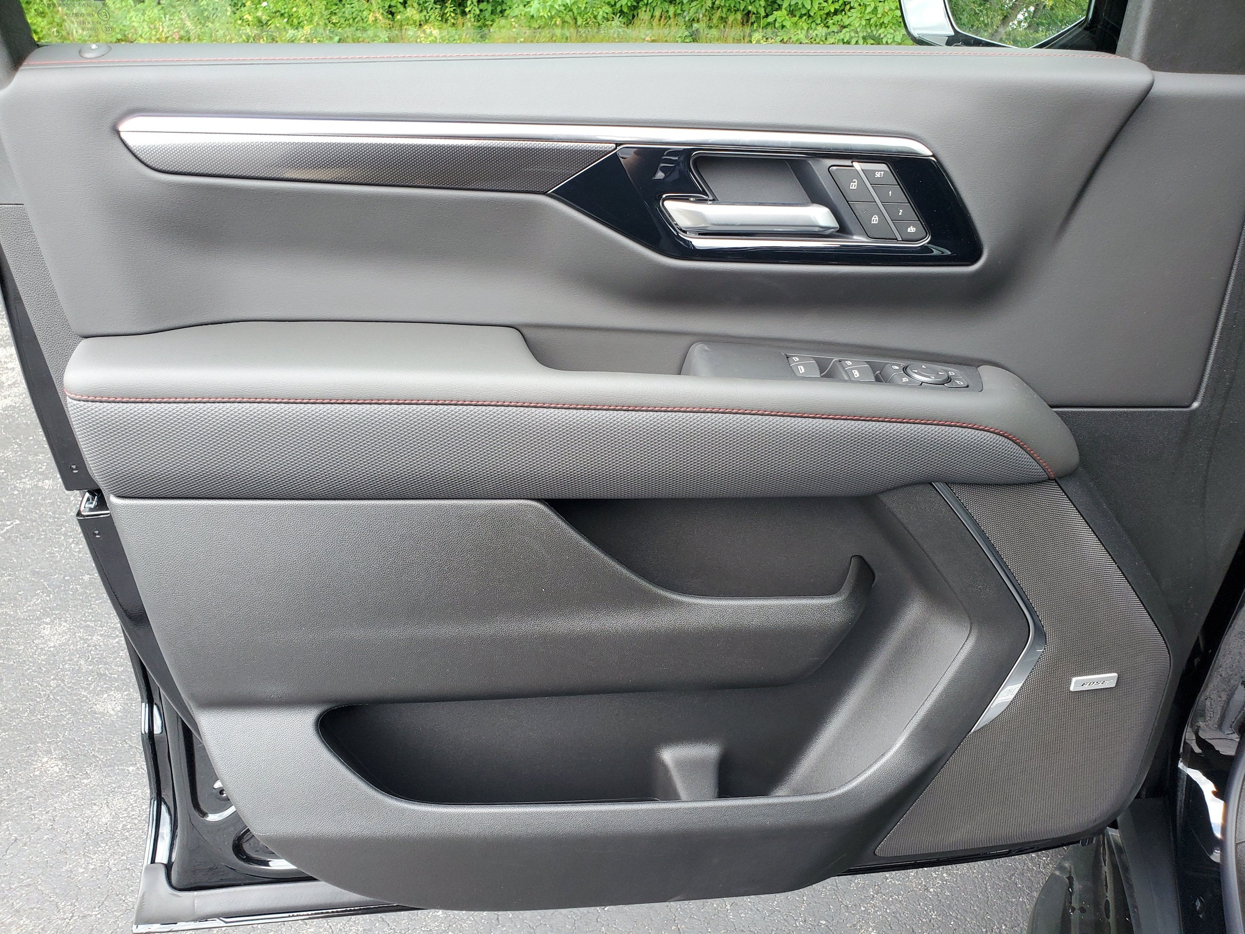 2026 Chevrolet Suburban RST - Photo 21