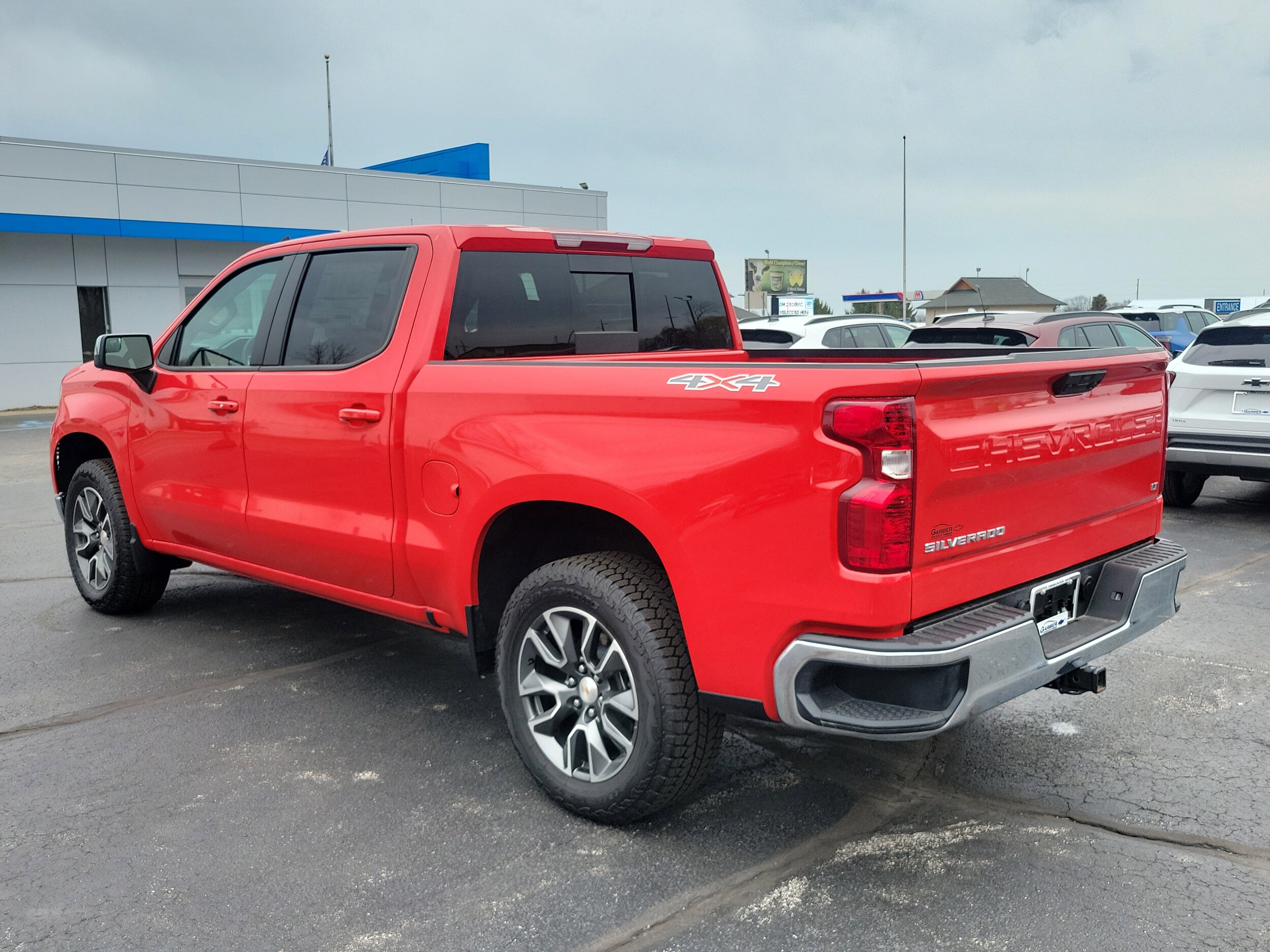 2025 Chevrolet Silverado 1500 LT photo 3