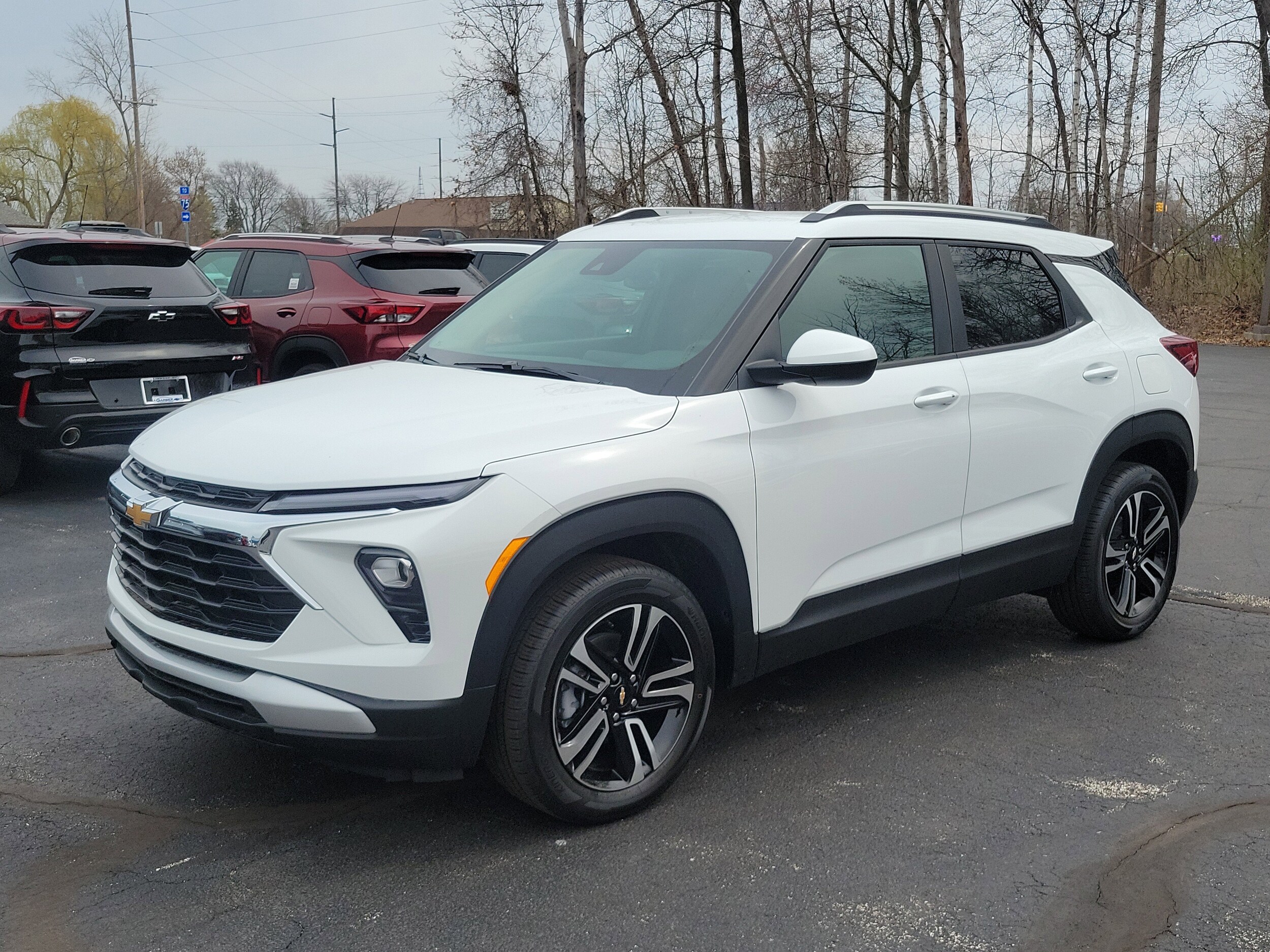 2025 Chevrolet Trailblazer LT photo 2