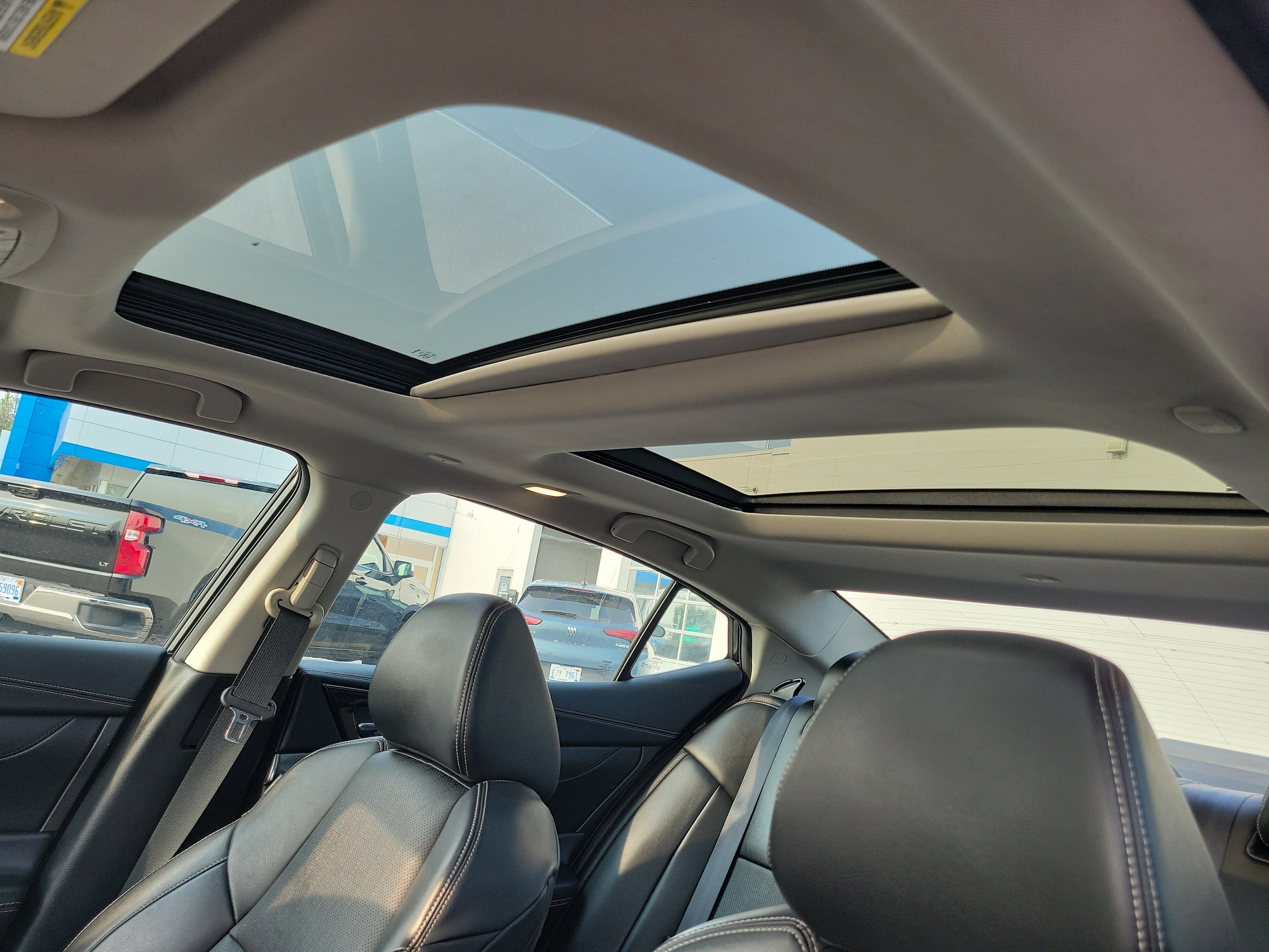 2023 Nissan Maxima SL - Photo 8