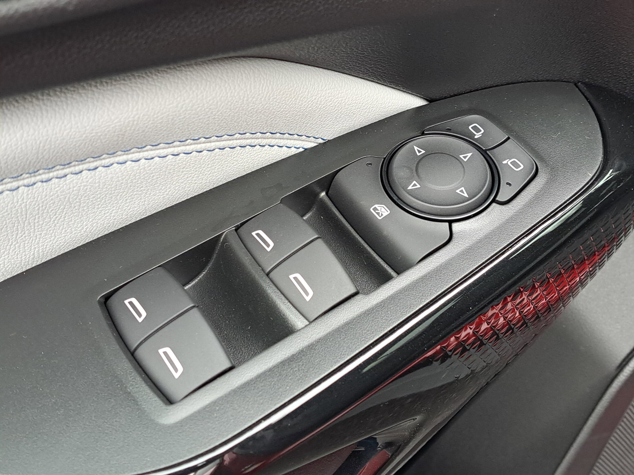 2026 Chevrolet Trax LT - Photo 18