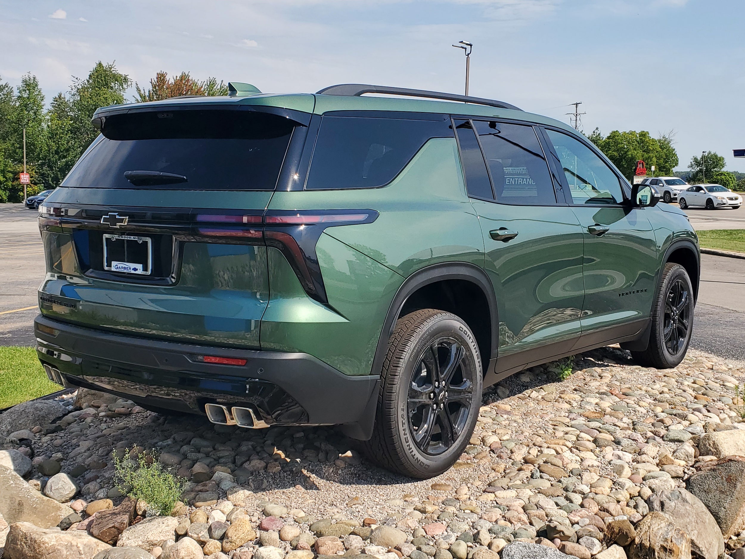 2027 Chevrolet Traverse LT - Photo 2