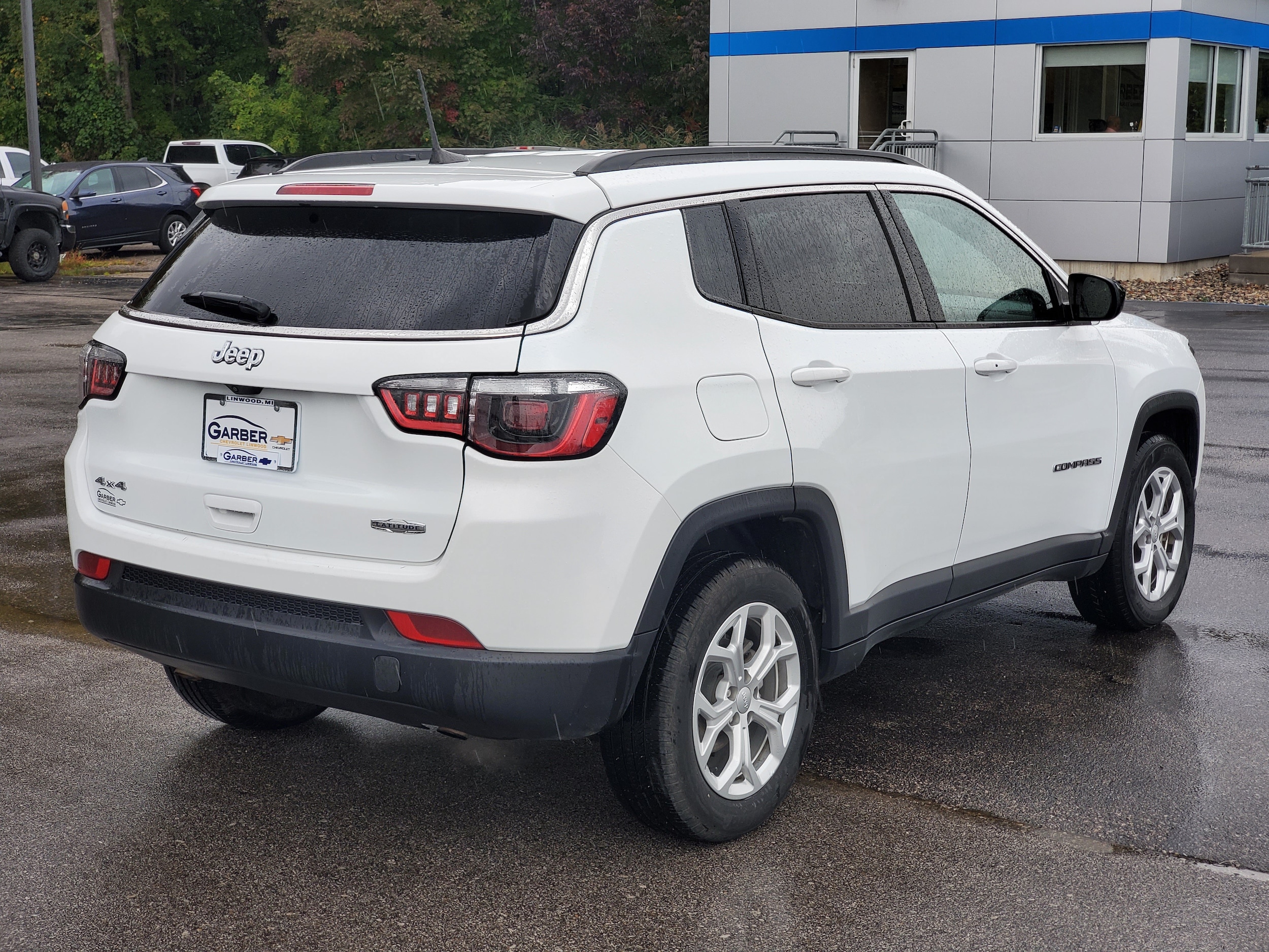 Used 2024 Jeep Compass Latitude with VIN 3C4NJDBN9RT111424 for sale in Linwood, MI