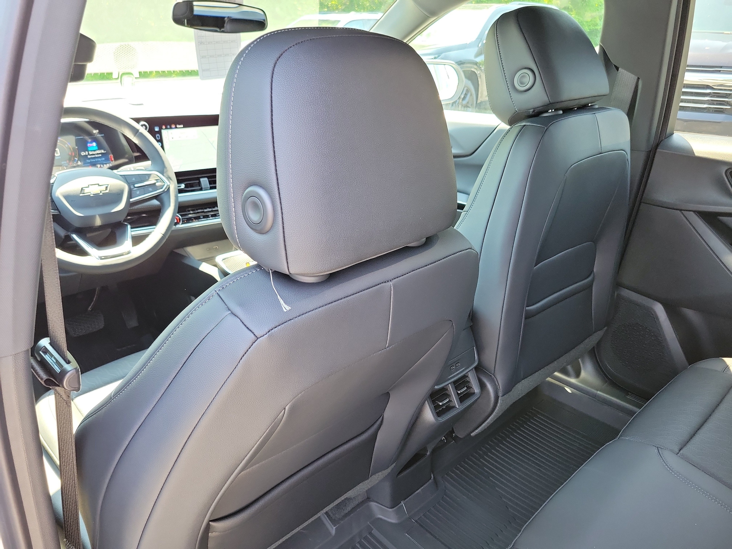 2027 Chevrolet Equinox LT - Photo 26