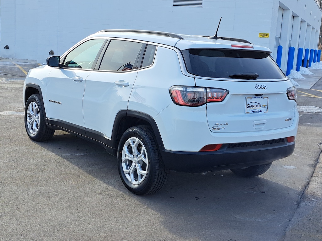 Used 2024 Jeep Compass Latitude SUV