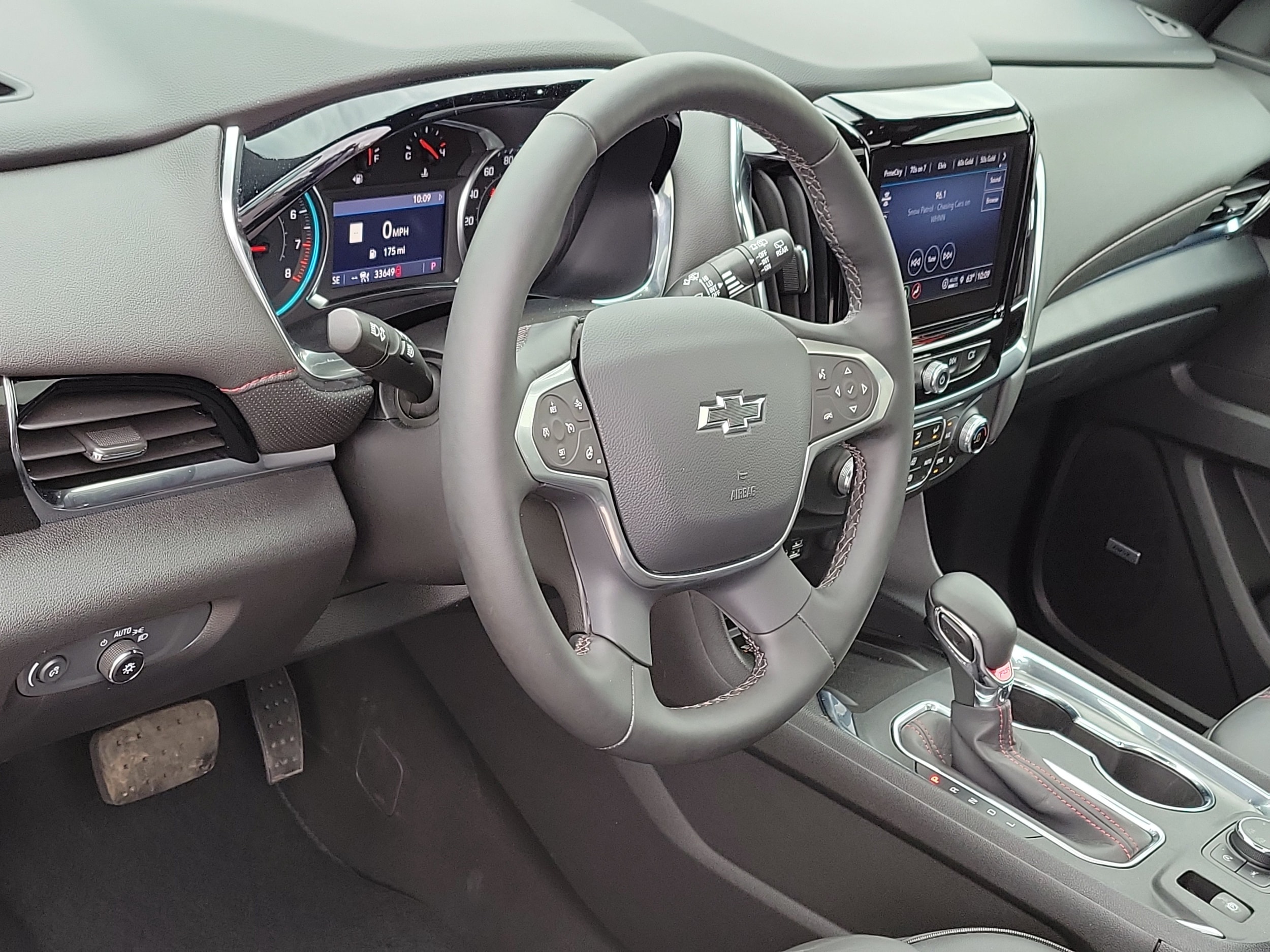 2023 Chevrolet Traverse RS - Photo 11