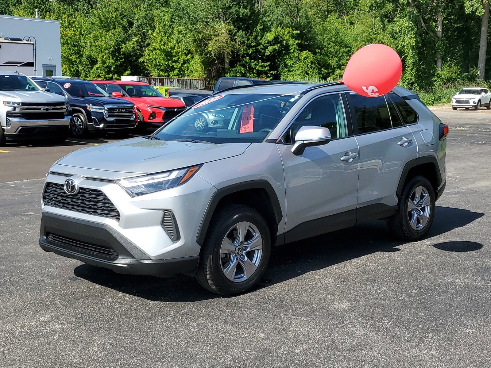 Used 2022 Toyota RAV4 XLE with VIN 2T3W1RFV9NW191810 for sale in Linwood, MI