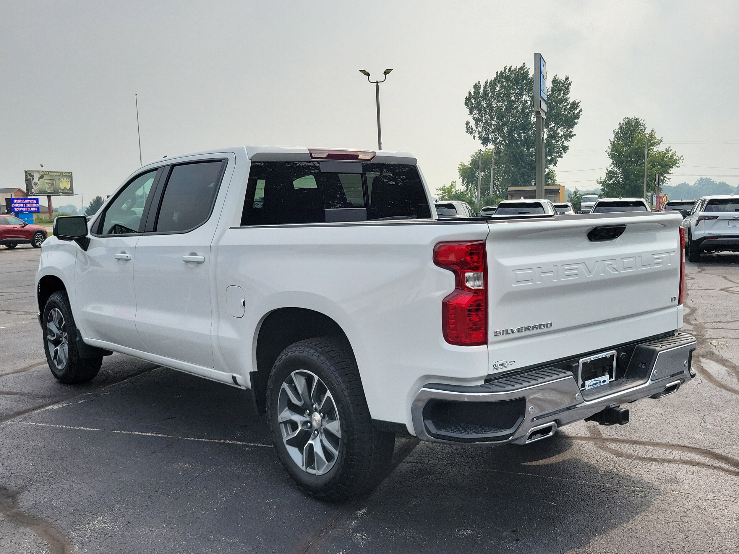 2026 Chevrolet Silverado 1500 LT photo 2