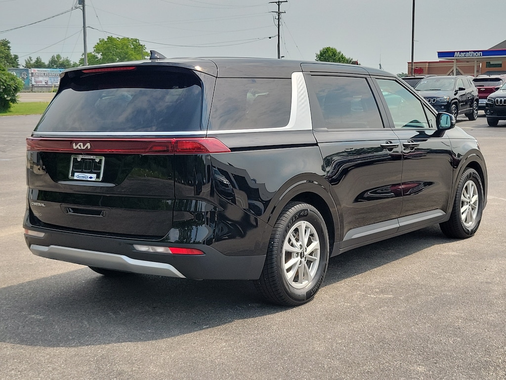 Used 2024 Kia Carnival MPV LX Seat Package MPV