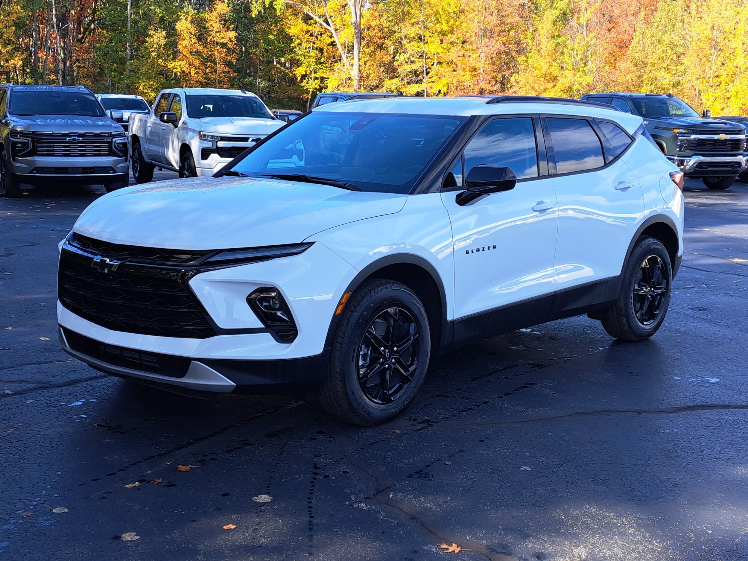 2025 Chevrolet Blazer 2LT - Photo 2
