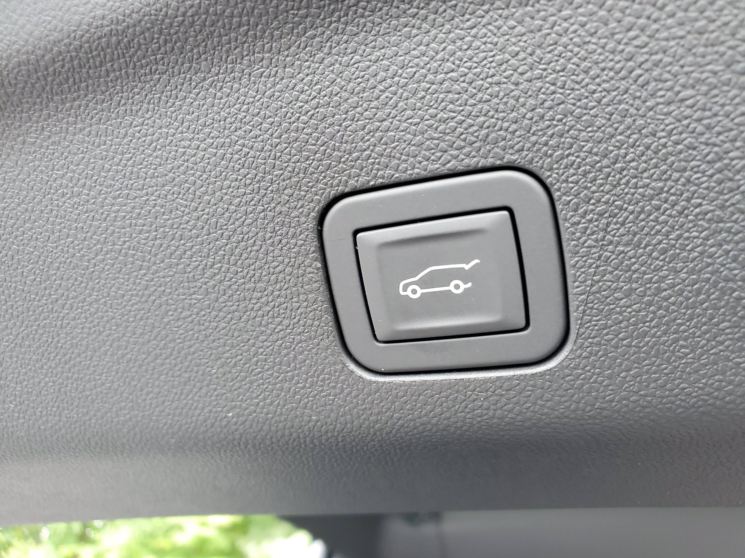 2026 Chevrolet Suburban RST - Photo 34