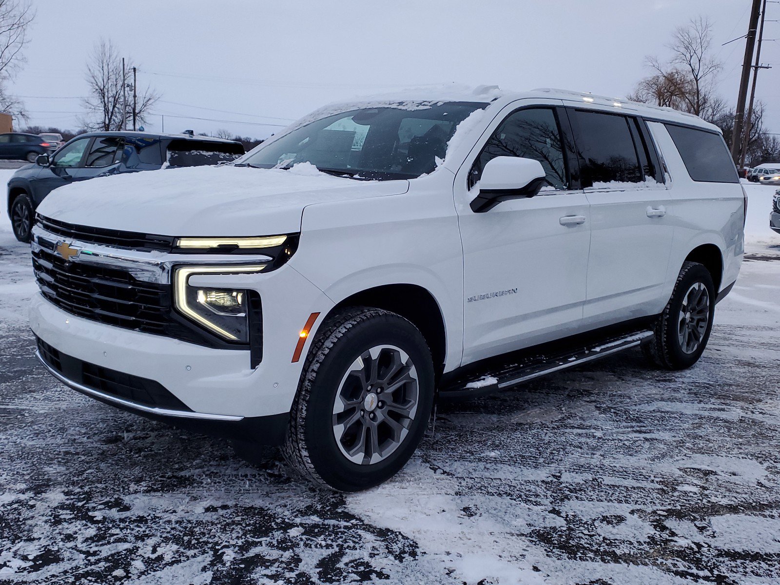 2025 Chevrolet Suburban LS photo 2