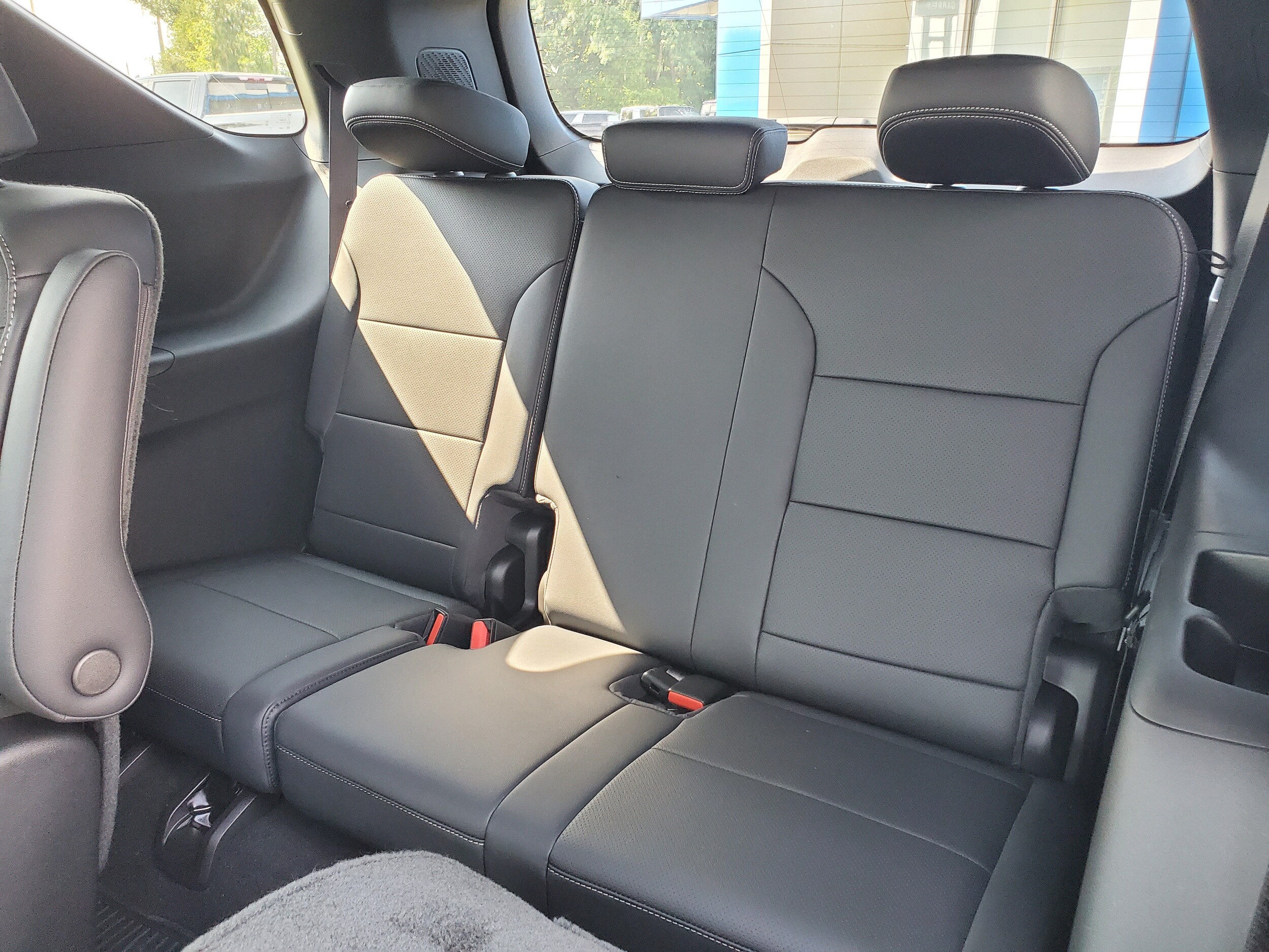 2027 Chevrolet Traverse LT - Photo 28
