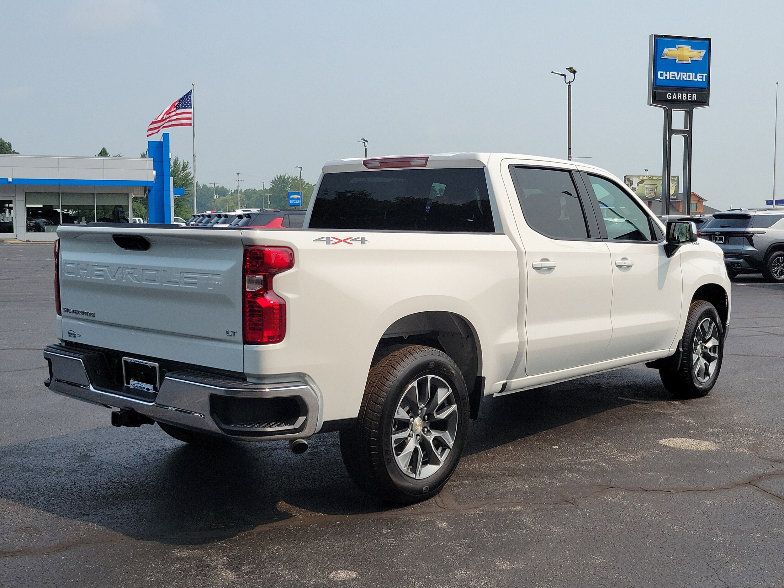 2026 Chevrolet Silverado 1500 LT photo 3