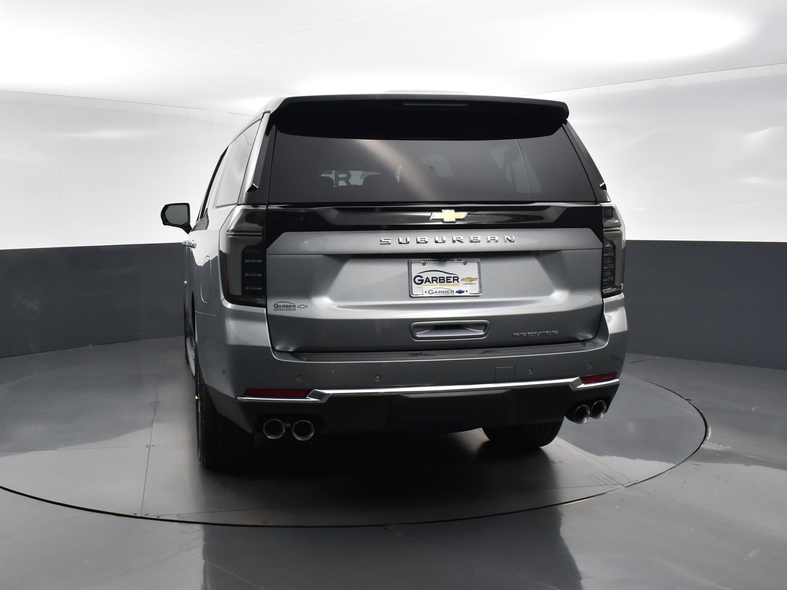 2025 Chevrolet Suburban Premier photo 4